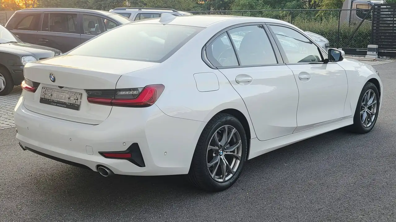 BMW 3 Series 318d Sport Line Diesel Automatic, миниатюра 3