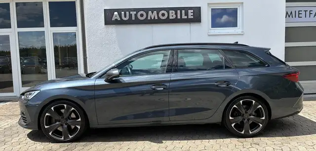 Cupra Leon view 5