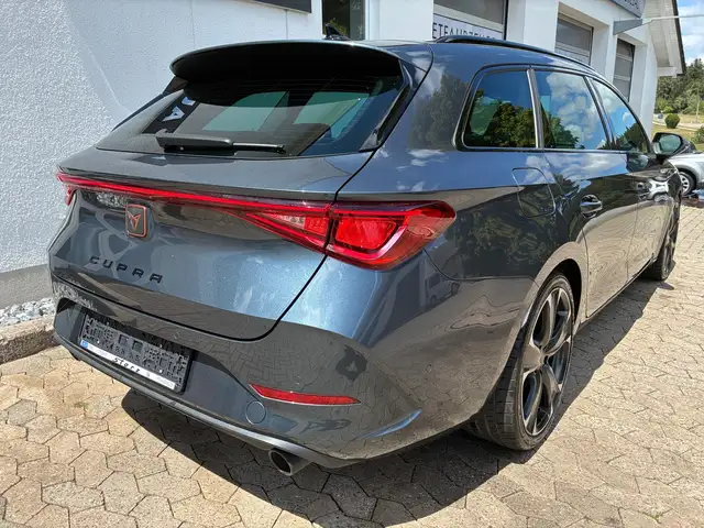 Cupra Leon view 6