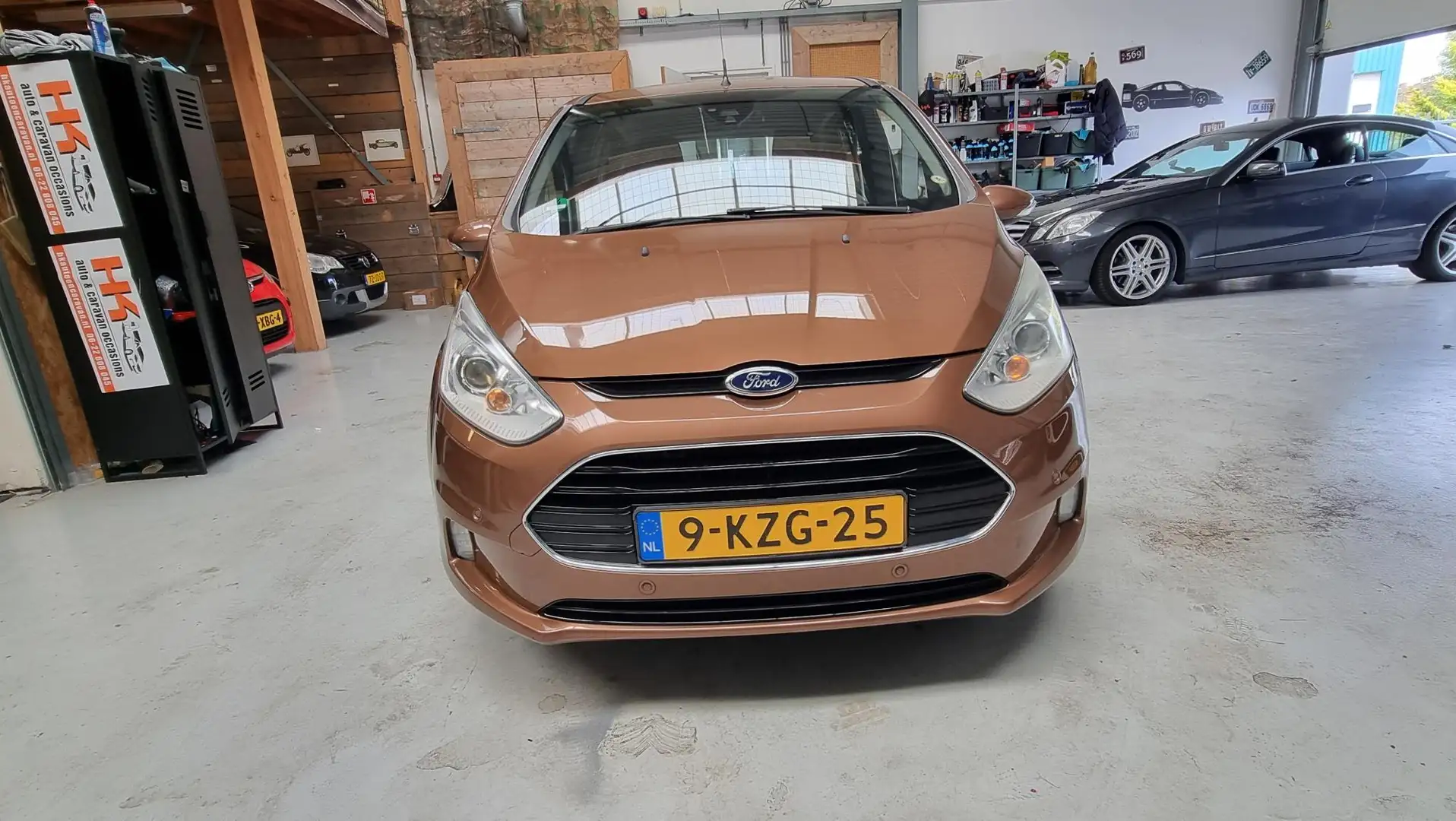 Ford B-Max 1.0 EcoBoost Titanium LMV, Bluetooth, Clima, Voorr Bruin - 2