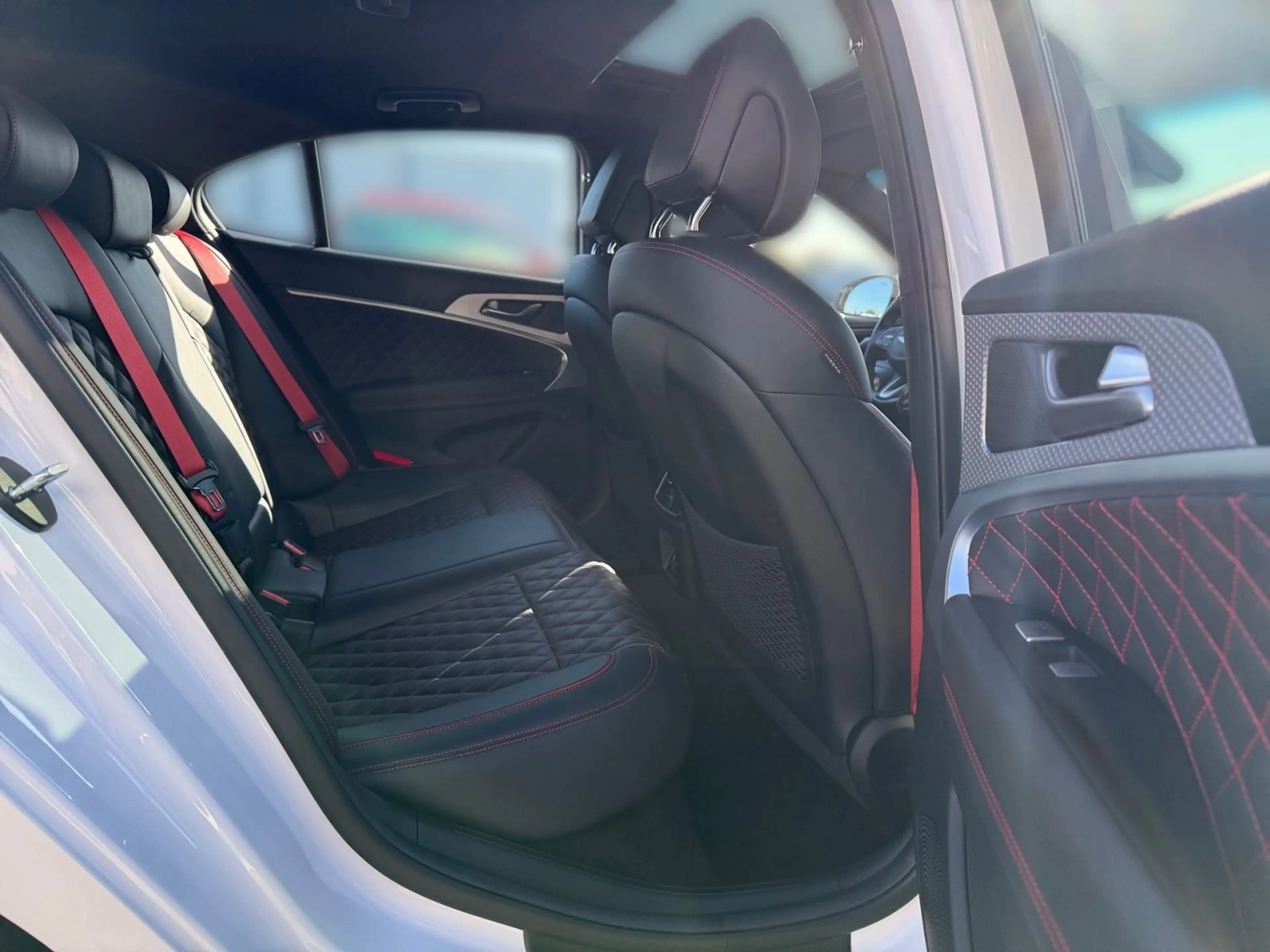Genesis G70 Shooting Brake 2.2 CRDi Shooting Brake Sport — photo 13