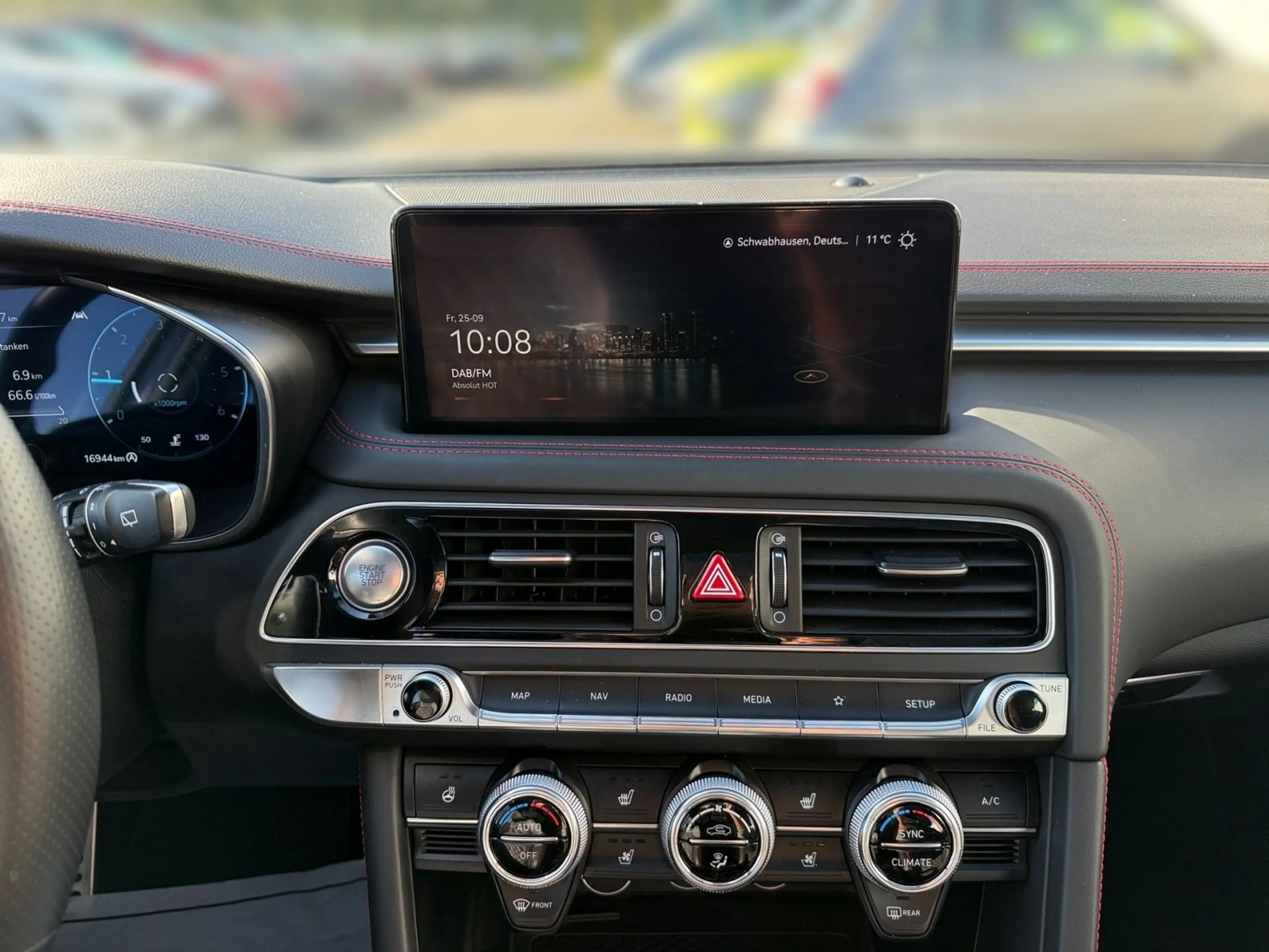 Genesis G70 Shooting Brake 2.2 CRDi Shooting Brake Sport — photo 9