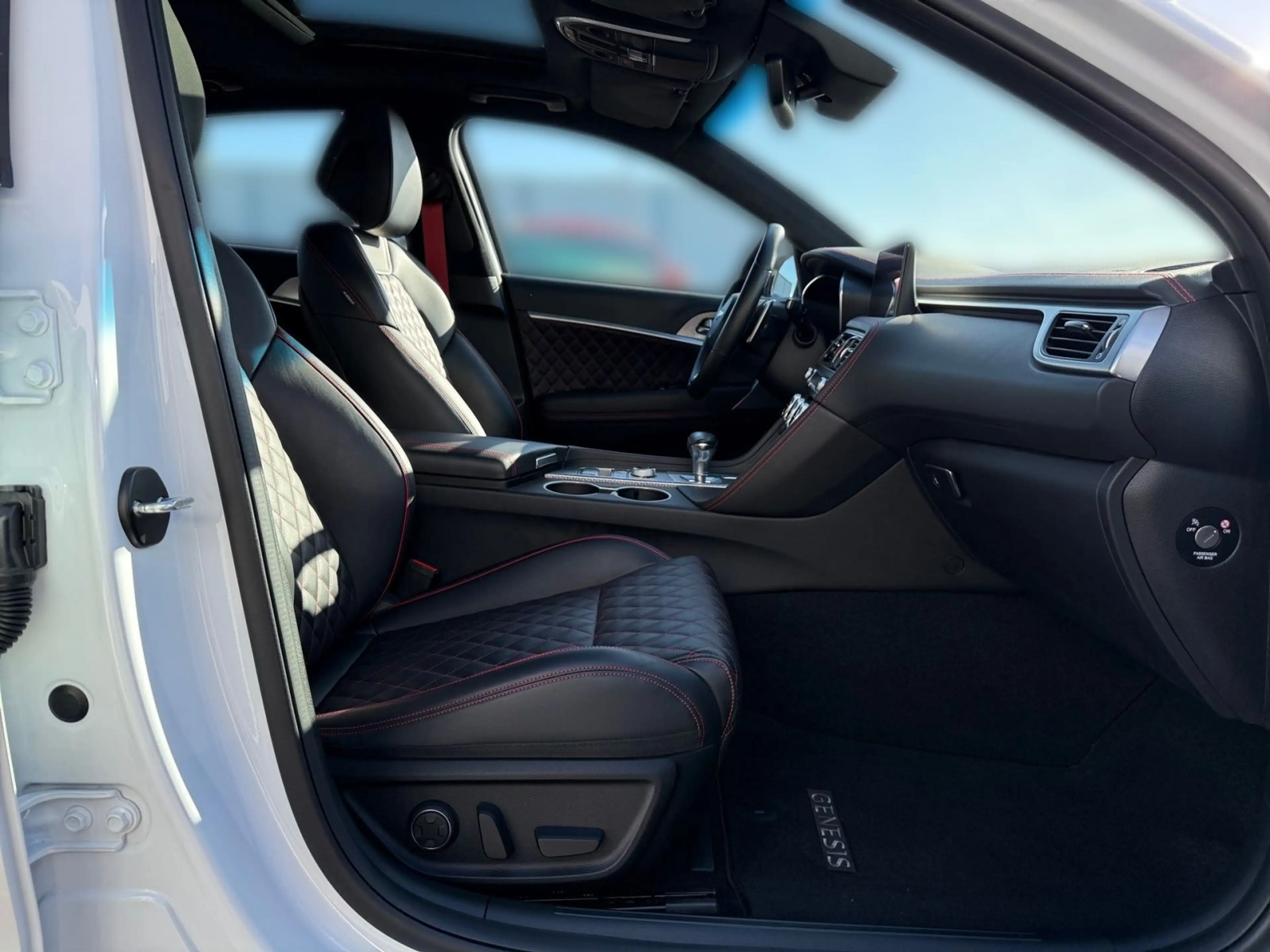 Genesis G70 Shooting Brake 2.2 CRDi Shooting Brake Sport — photo 14