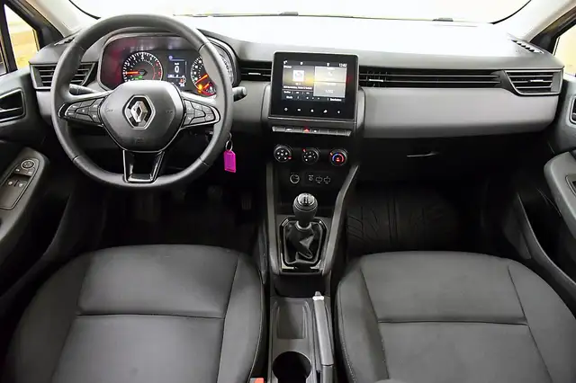 Renault Clio view 12