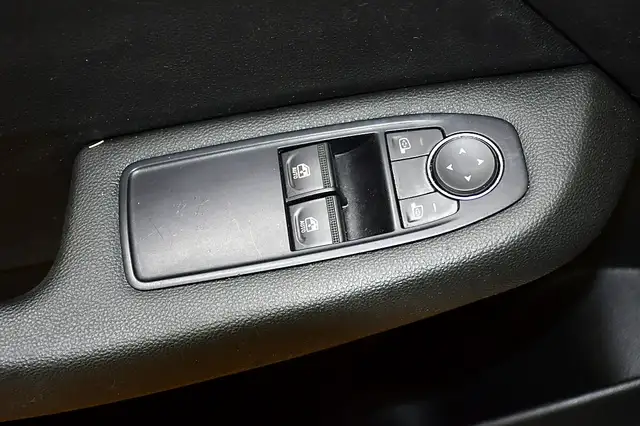 Renault Clio view 9