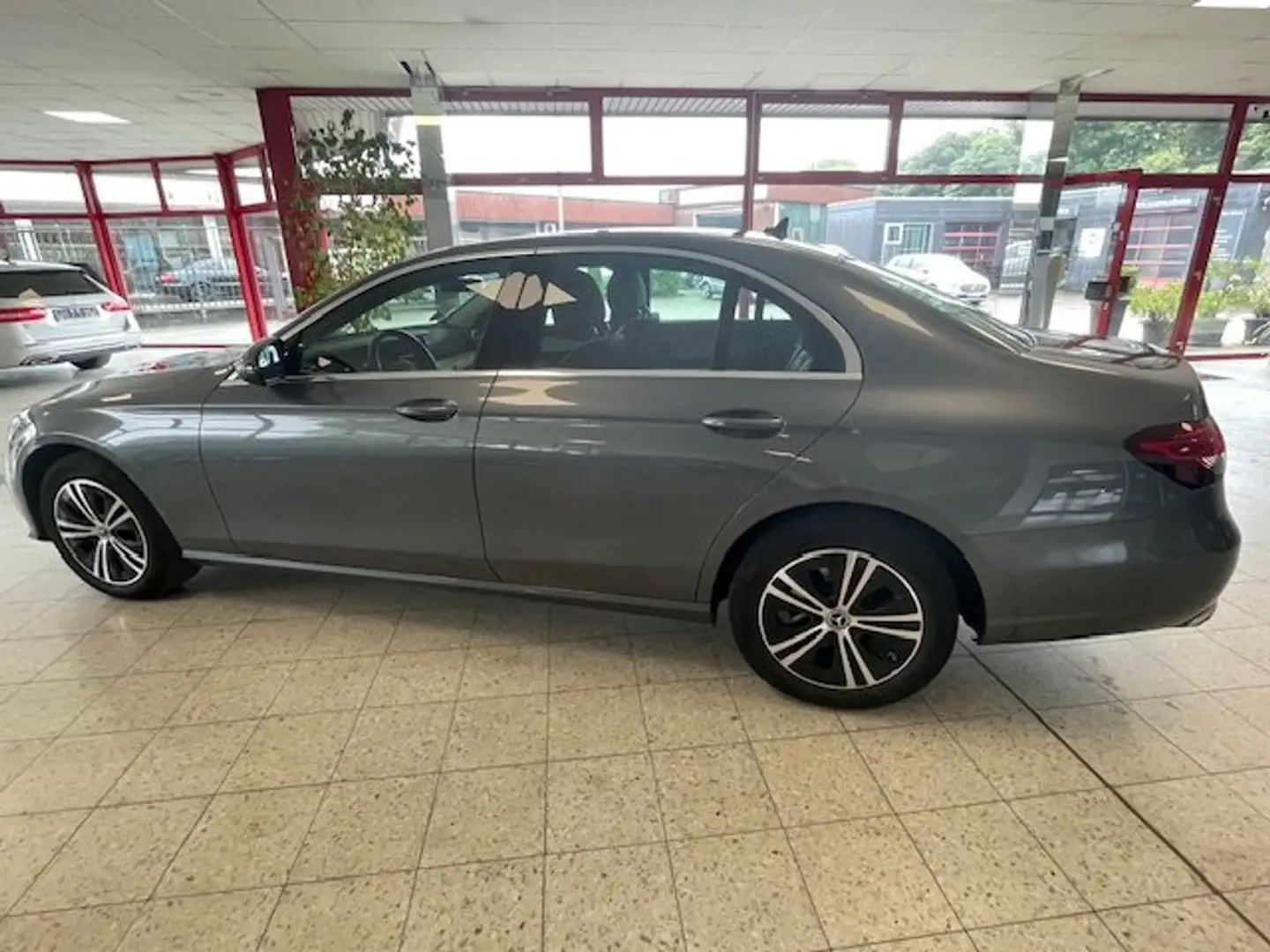 Mercedes-Benz E 220 E 220 d (213.004) Gris - 2