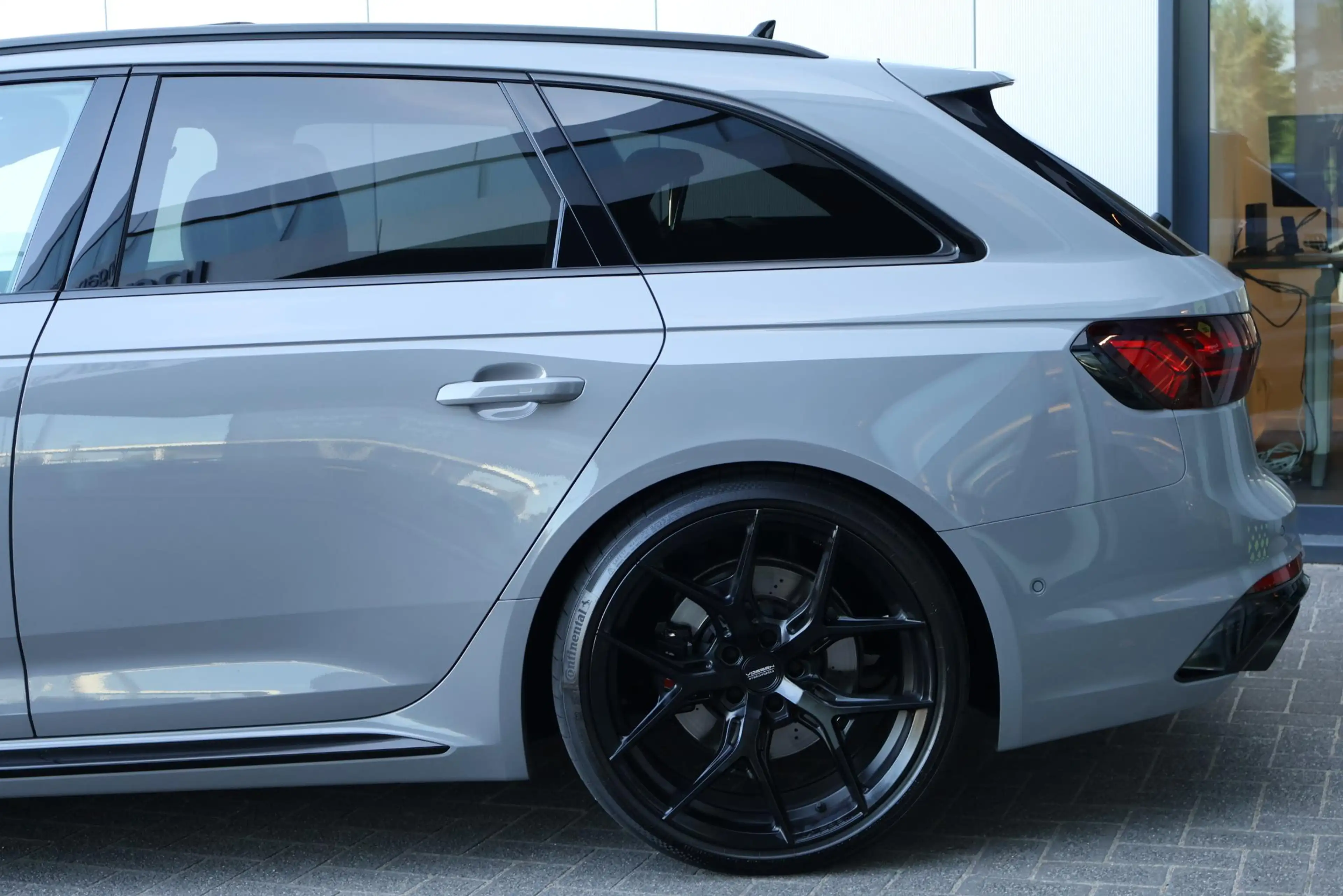 Audi RS4 A4 Avant 2.9 TFSI quattro competition plus / Kuips — photo 10