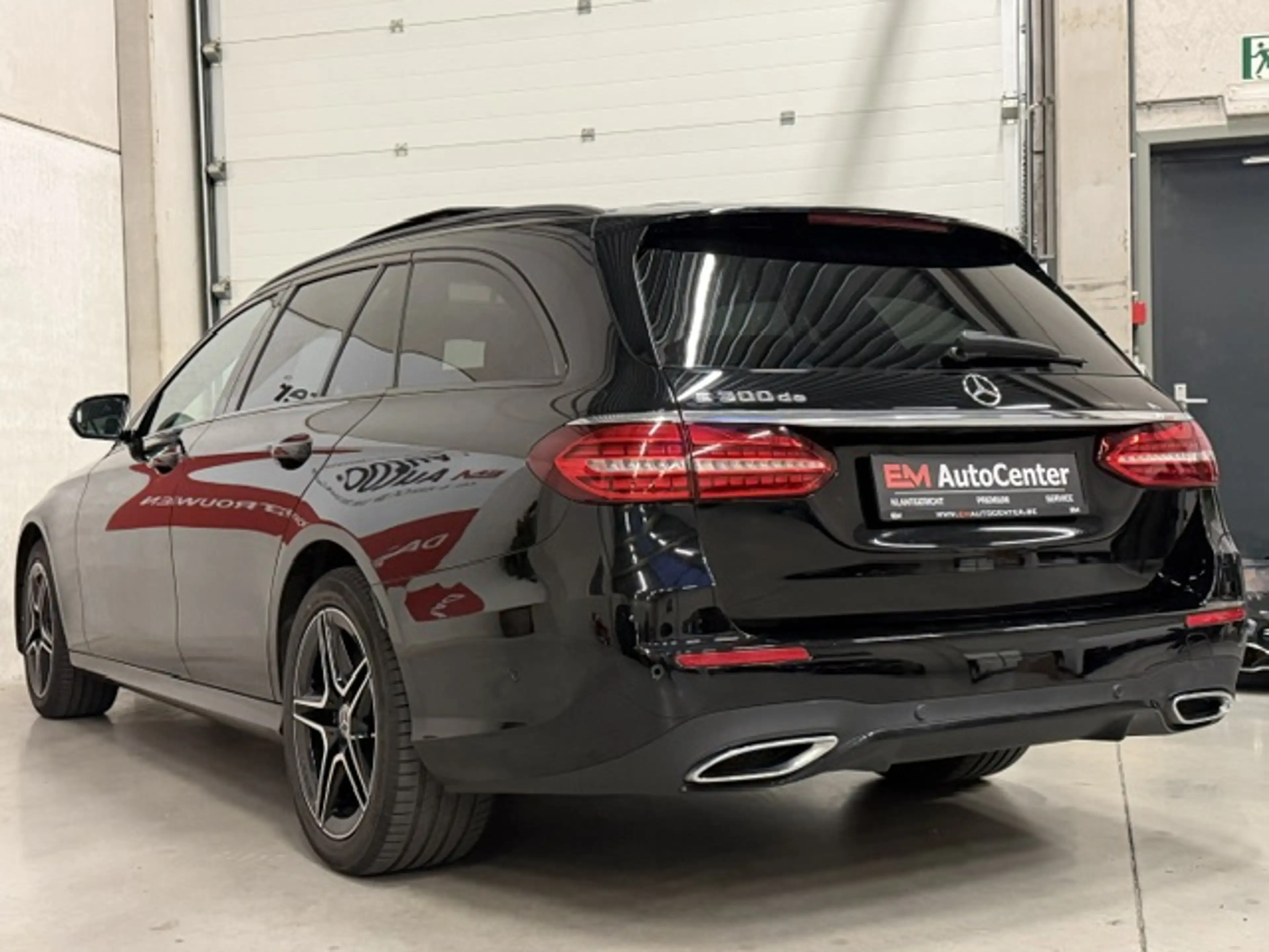 Mercedes-Benz E 300 DE PHEV AMG Line Pano-CAM-Acc-Memory-Luchtvering-BTW incl — photo 4