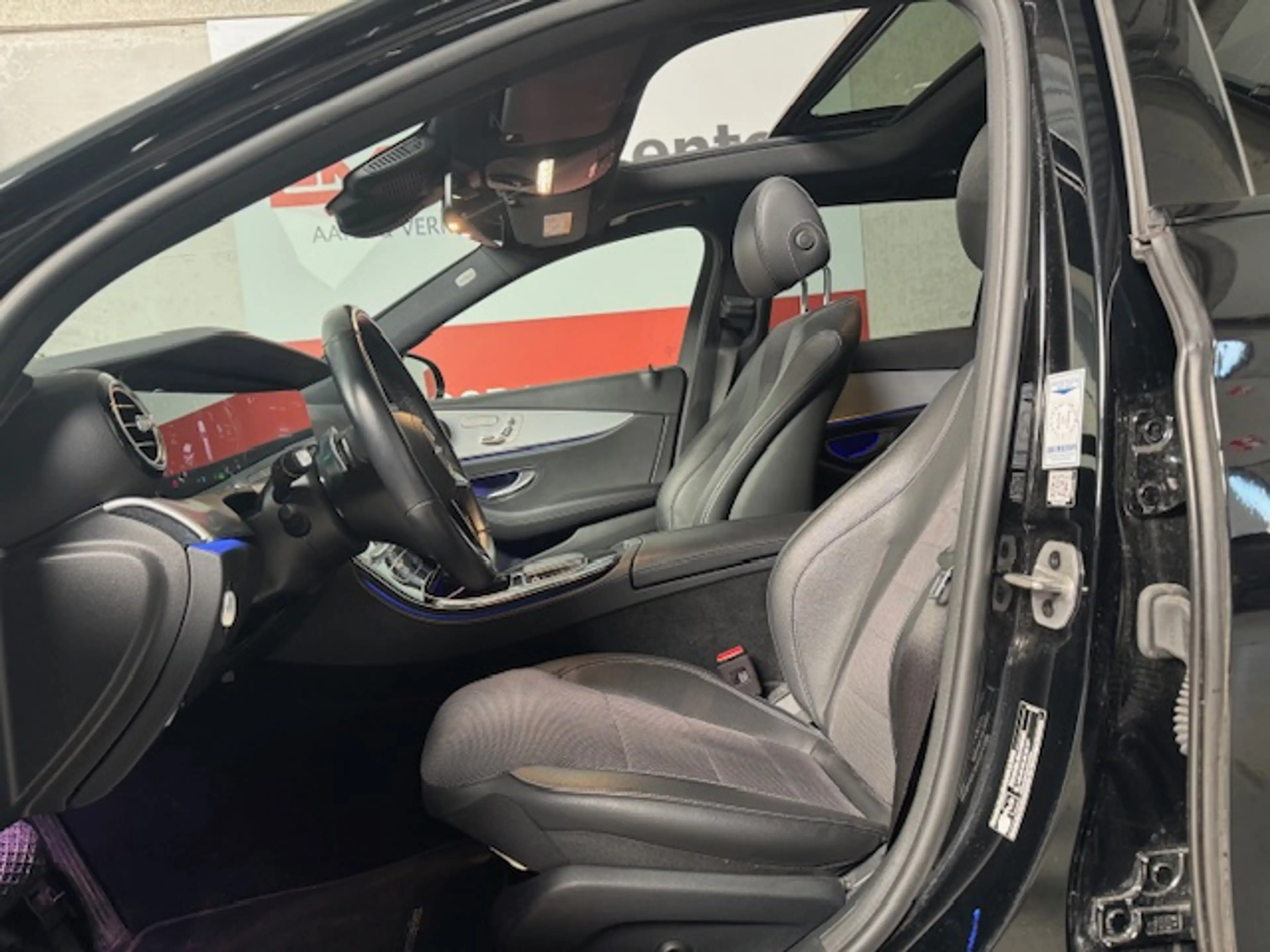 Mercedes-Benz E 300 DE PHEV AMG Line Pano-CAM-Acc-Memory-Luchtvering-BTW incl — photo 15