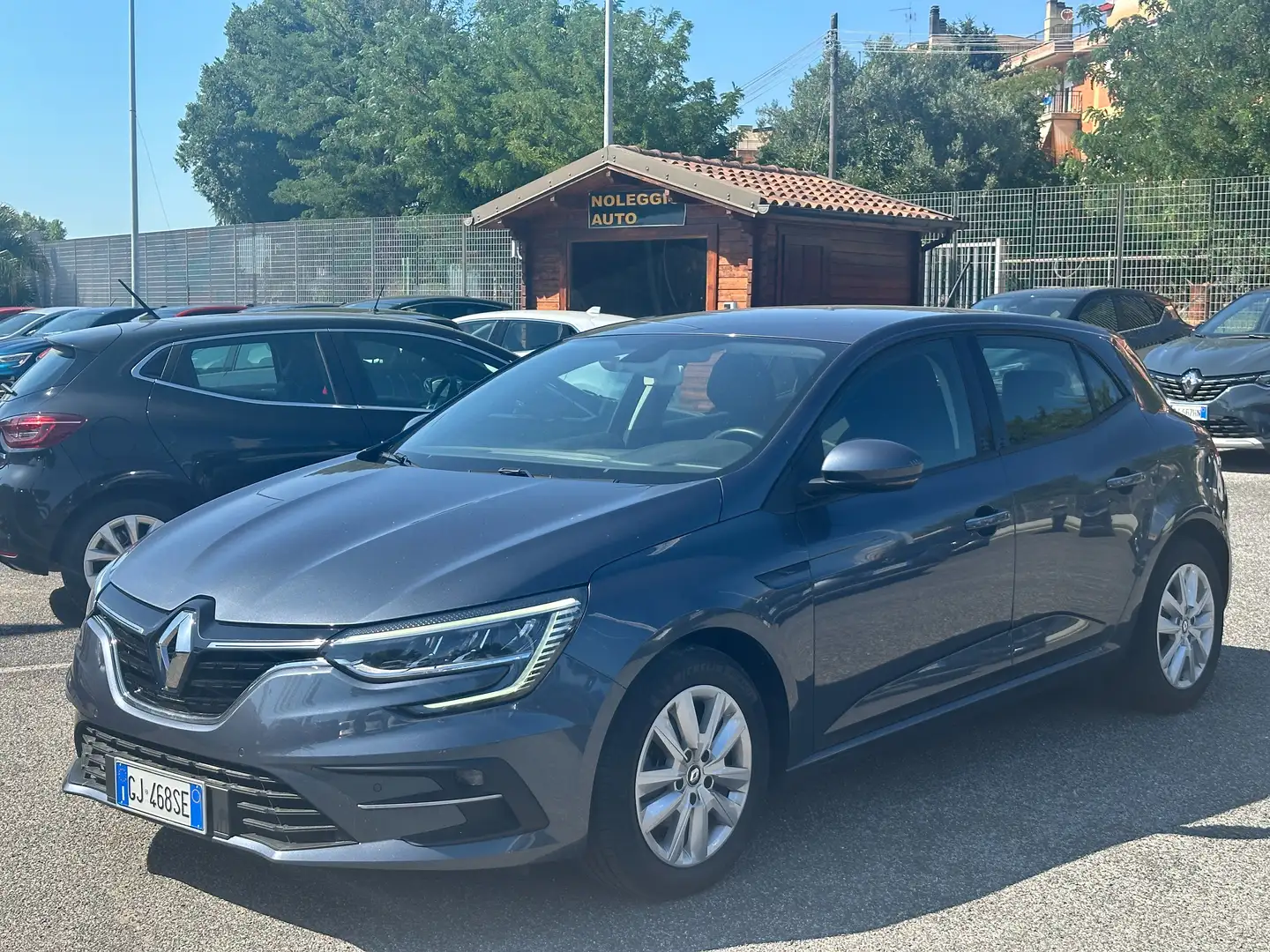 Renault Megane Megane Berlina 1.5 blue dci Business 115cv edc Gris - 1