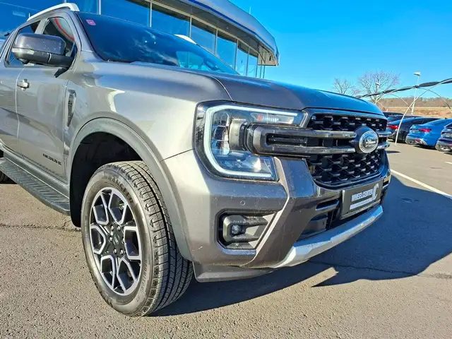 Ford Ranger Wildtrak e-4WD Doppelkabine * ROLLO * 20" RÄDER Ansicht 14