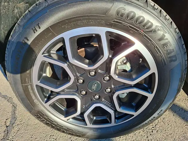 Ford Ranger Wildtrak e-4WD Doppelkabine * ROLLO * 20" RÄDER Ansicht 16