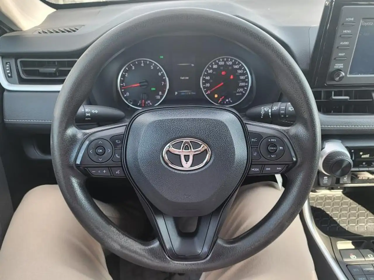 Toyota RAV 4 снимка Toyota RAV 4