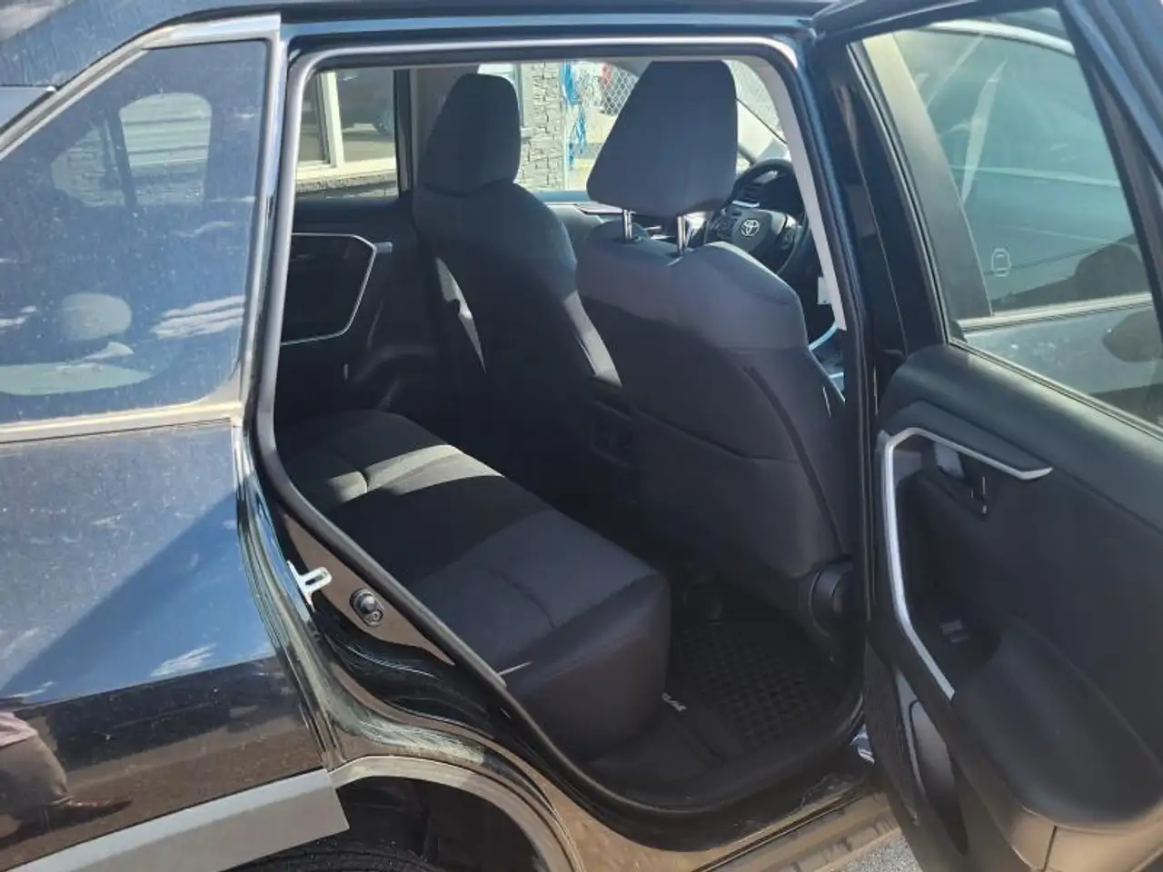 Toyota RAV 4 снимка Toyota RAV 4