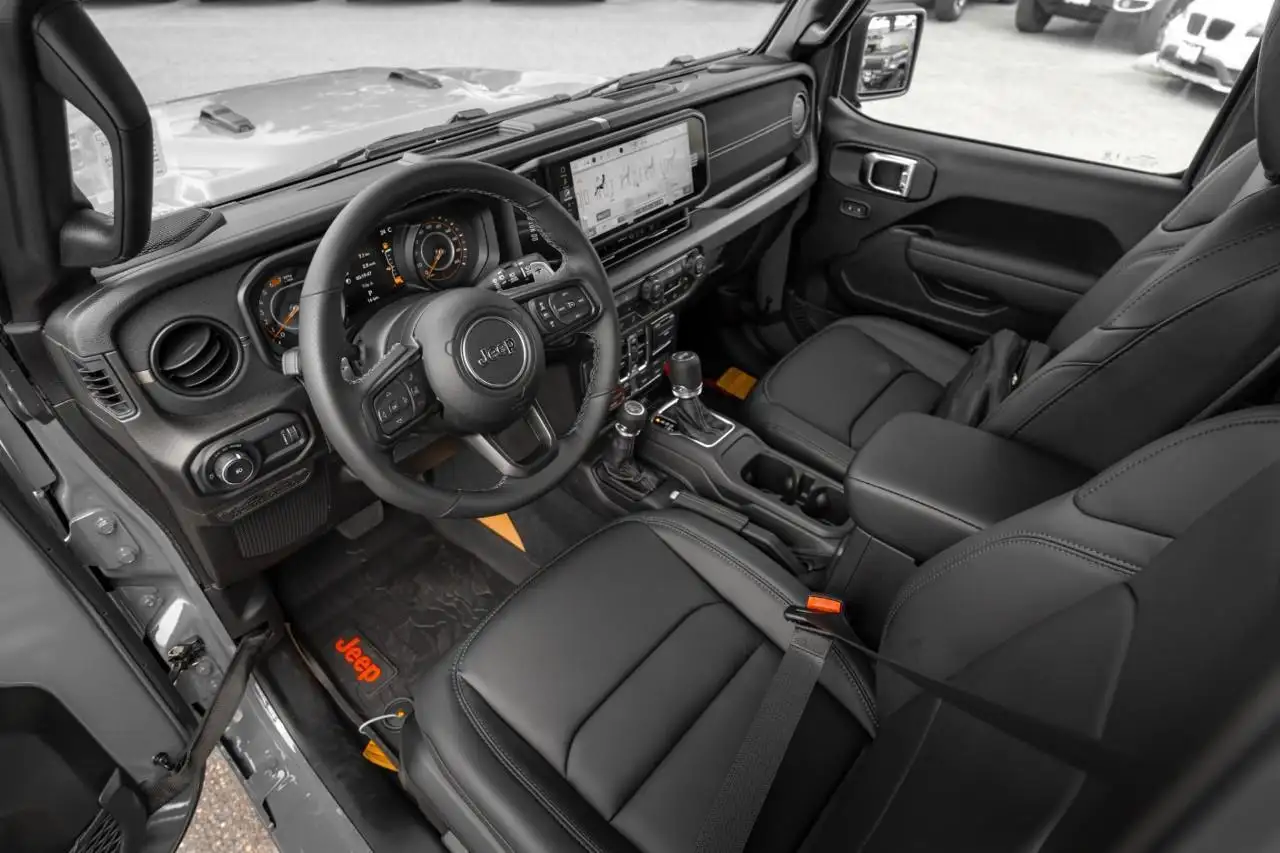 Jeep Wrangler снимка Jeep Wrangler
