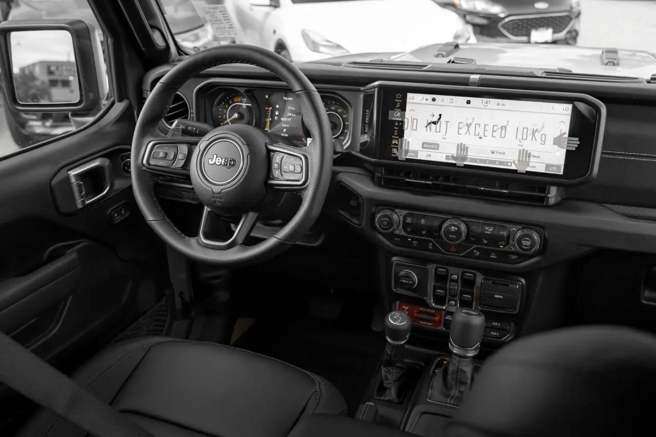 Jeep Wrangler снимка Jeep Wrangler