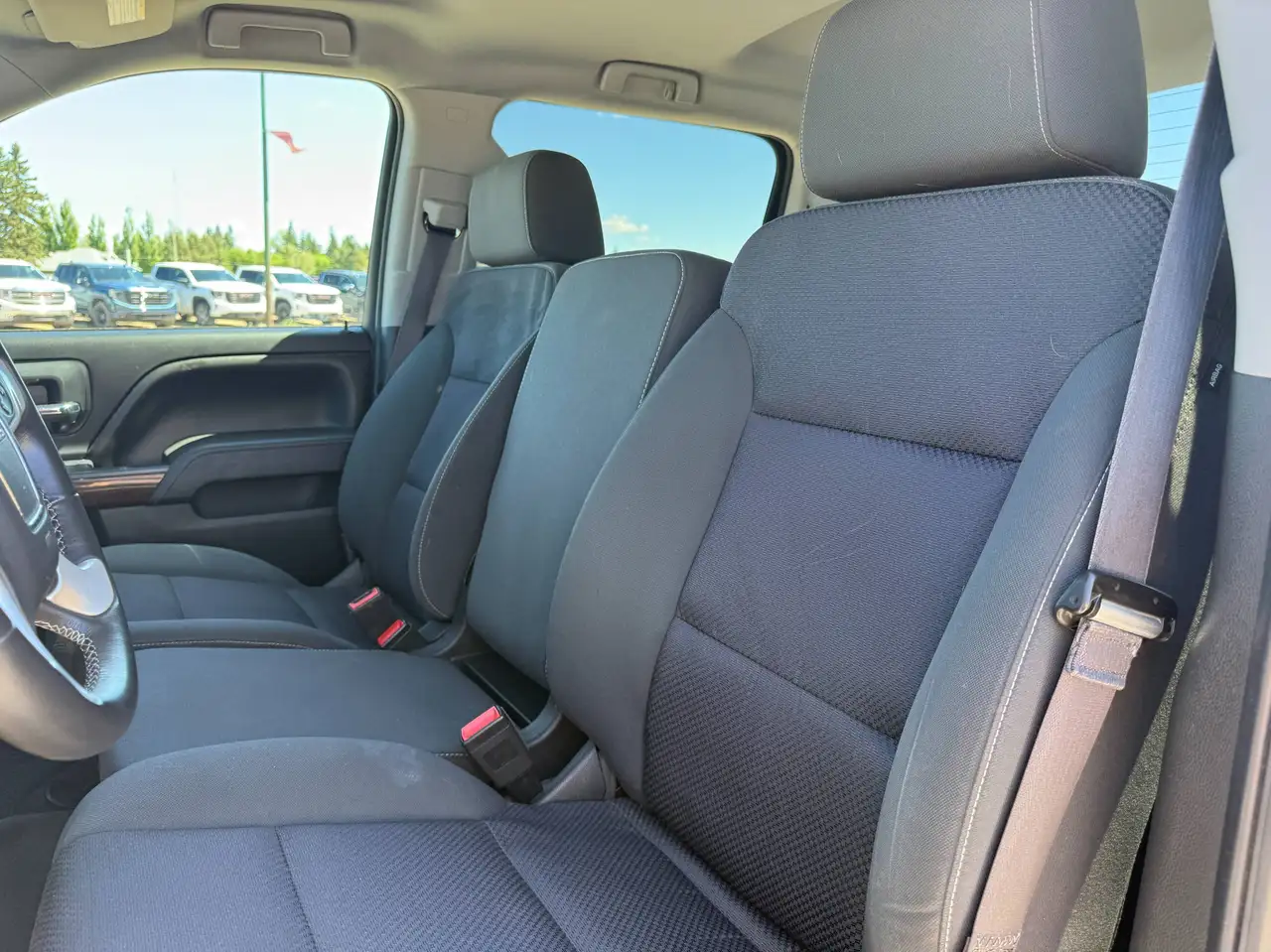 GMC Sierra 1500 снимка GMC Sierra 1500