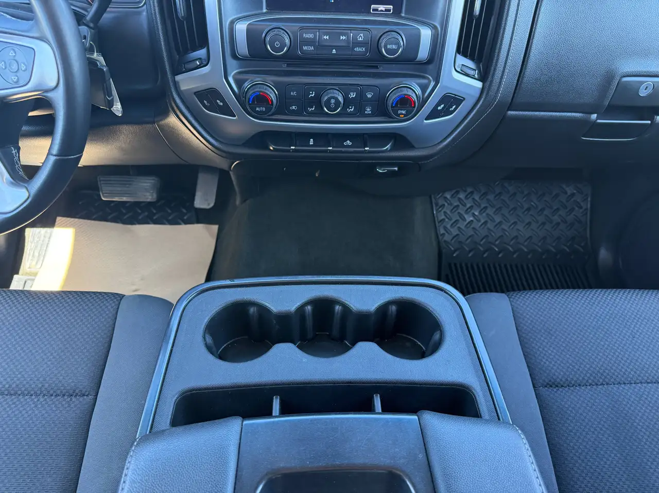 GMC Sierra 1500 снимка GMC Sierra 1500
