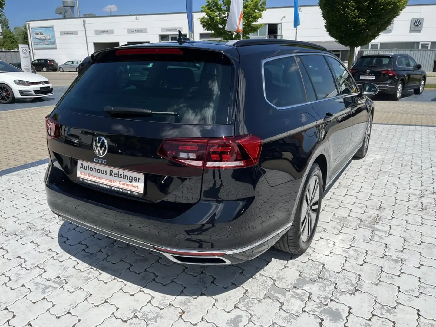 Volkswagen Passat Variant 1.4 TSI Hybrid GTE DSG (NAVI,LED,APP,RearView,Ligh Schwarz - 2