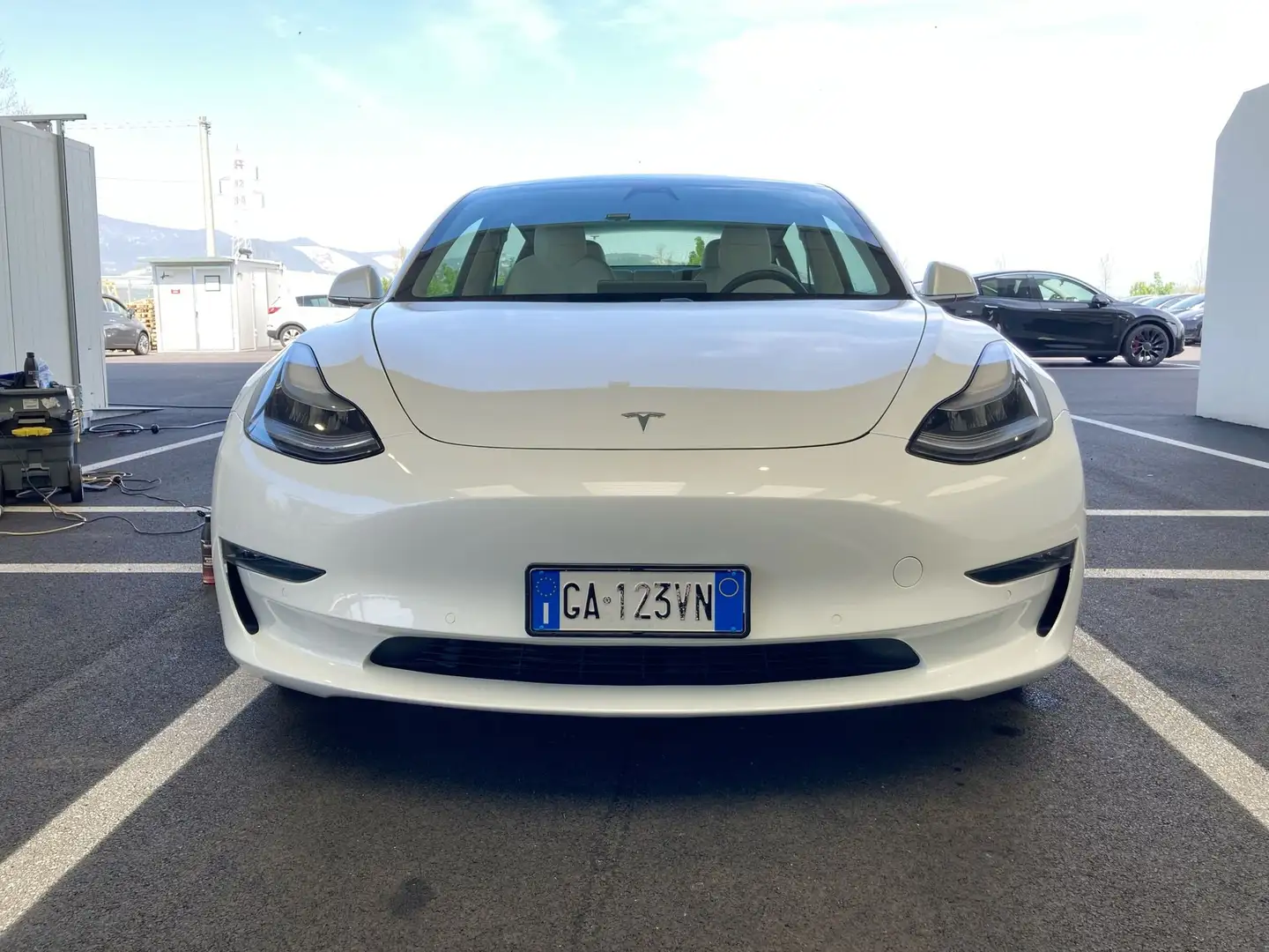 Tesla Model 3 Model 3 Performance Dual Motor awd White - 2