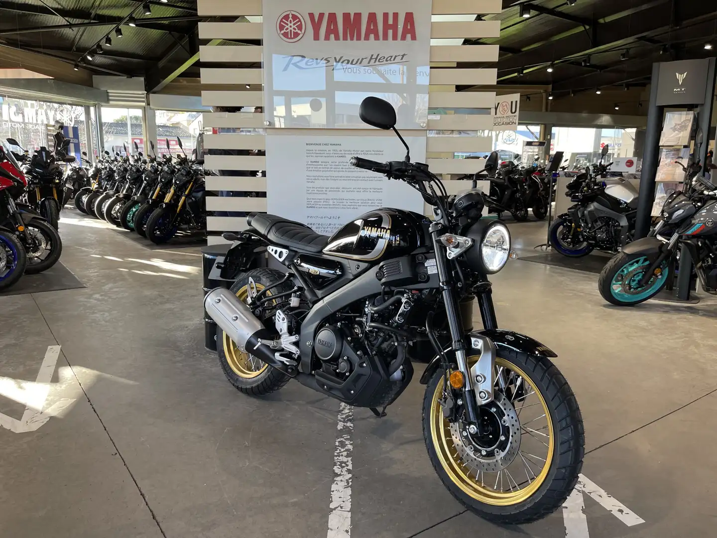 Yamaha XSR 125 Fekete - 1