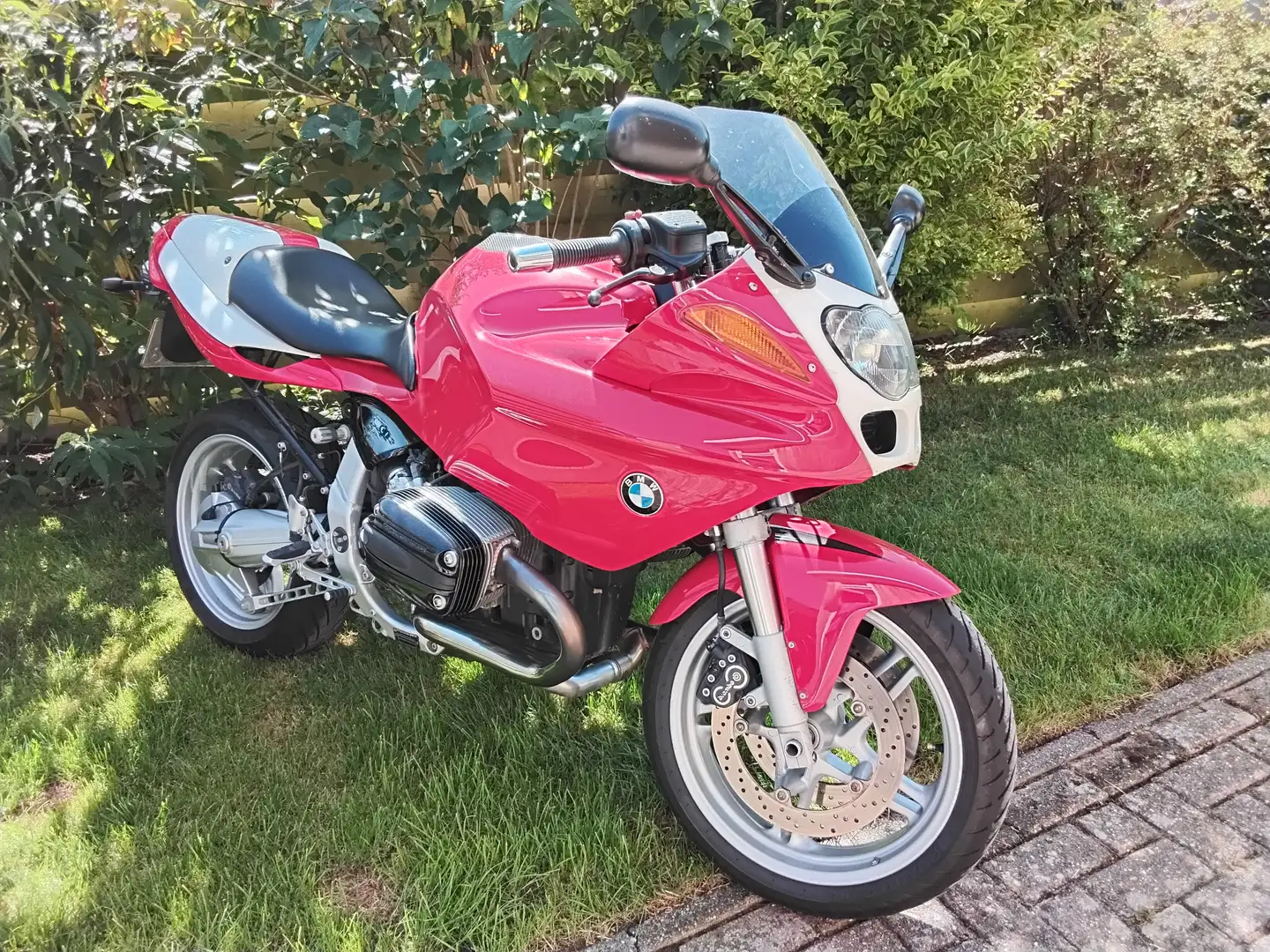 BMW R 1100 S Red - 1