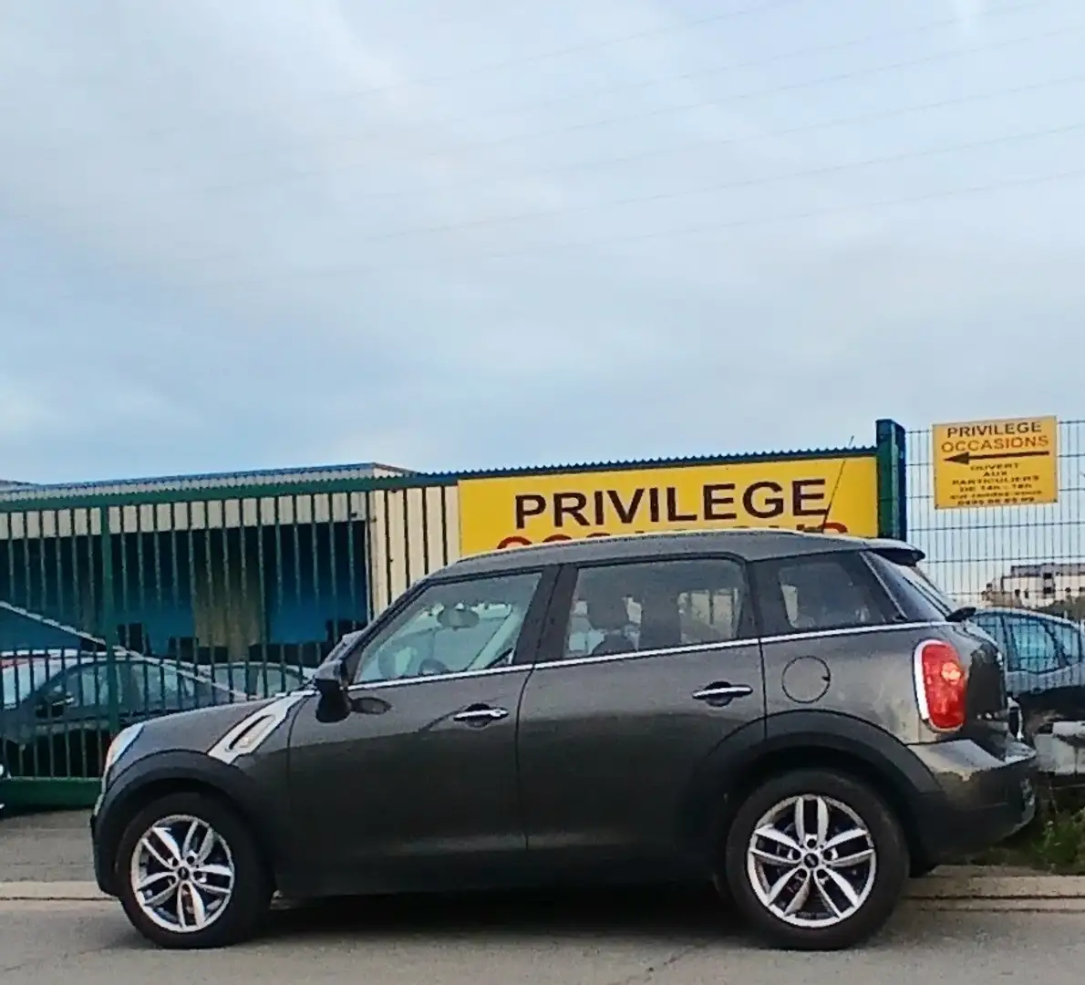 MINI Cooper D Countryman 16 D 112cv Cooper 6 vit GPS AIRCOél J ALU Gris - 1