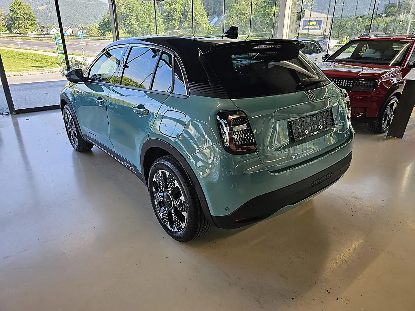 Fiat 600 Hybrid La Prima 110 Blau - 2