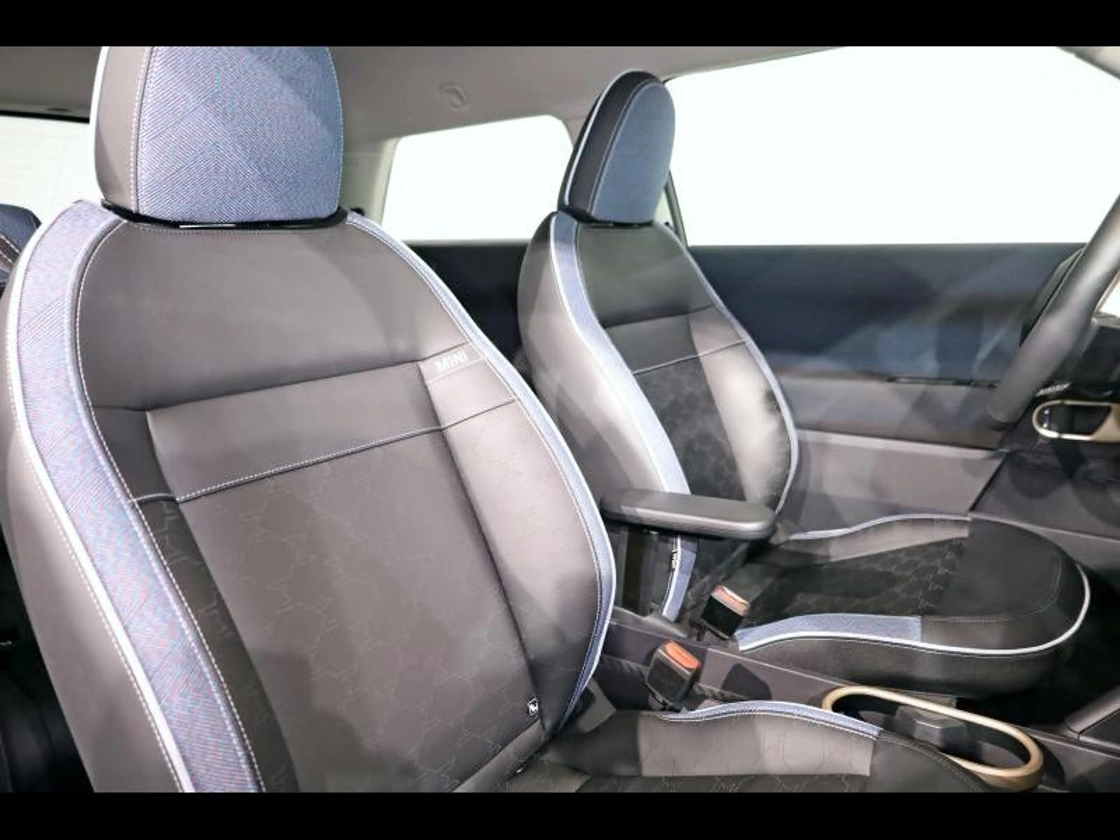 MINI Cooper E — photo 11