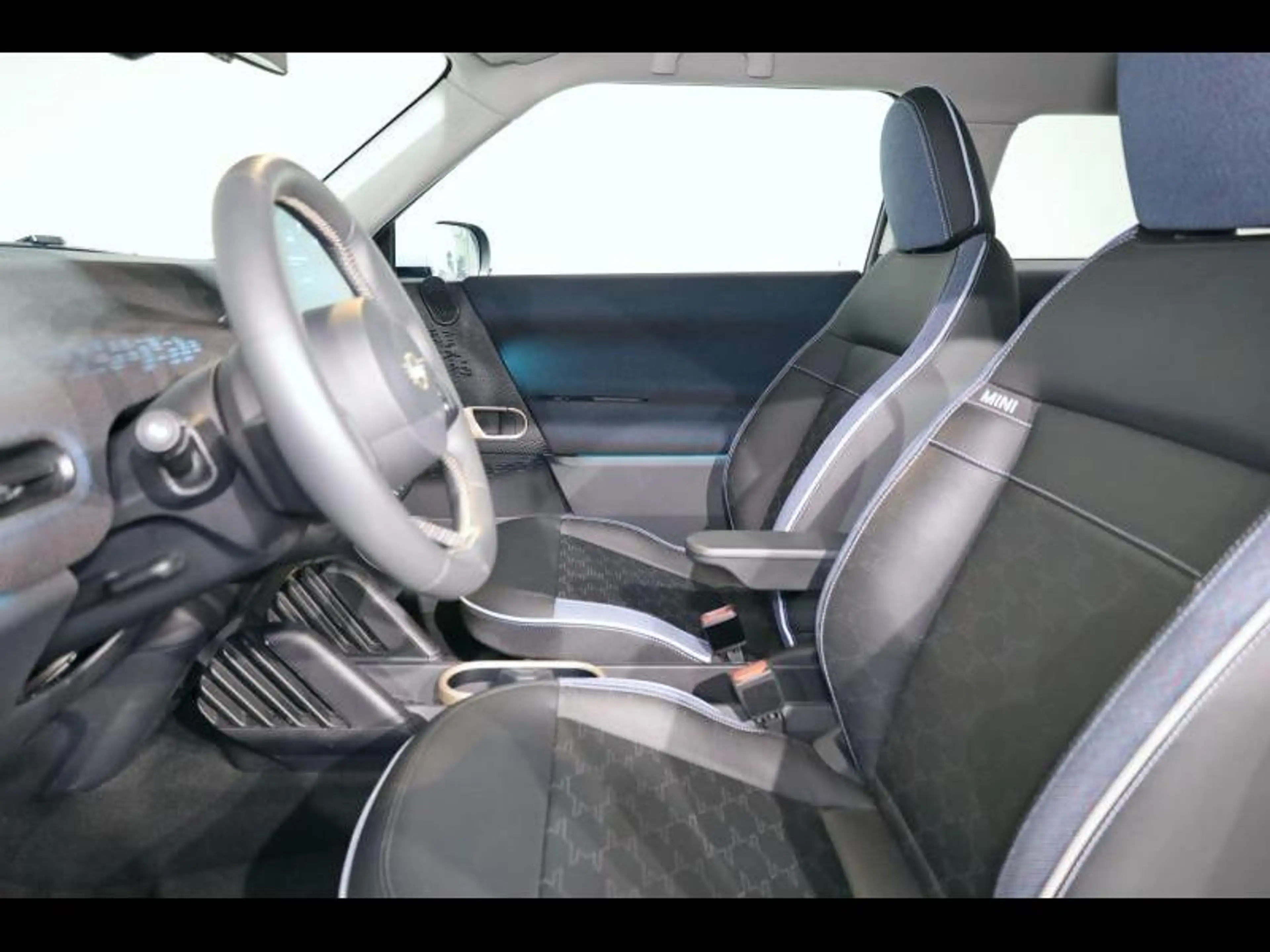 MINI Cooper E — photo 9