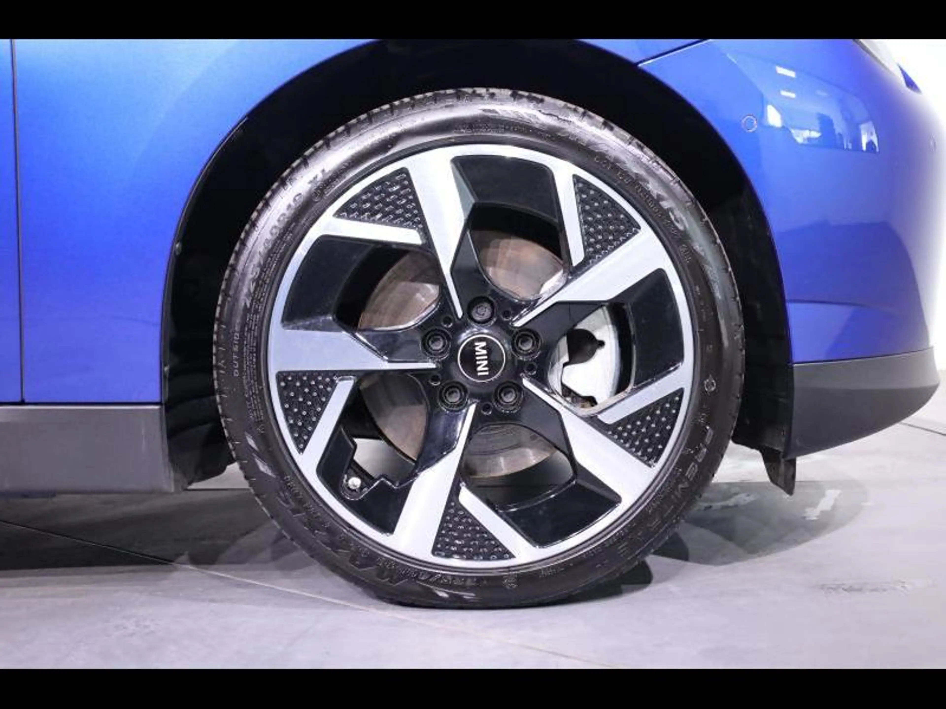 MINI Cooper E — photo 8