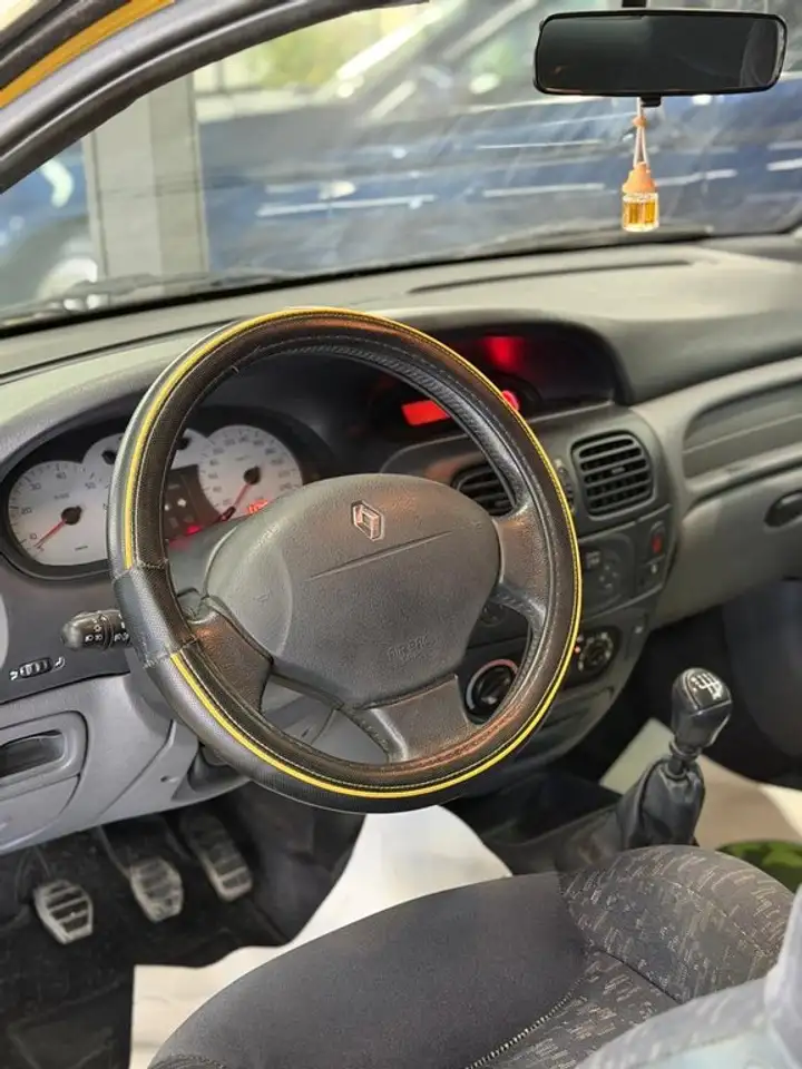 Renault Megane Coupé 2.0 16v IDE 140 Dynamique 2p, foto 5