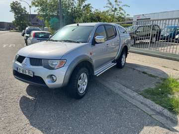 2.5 Turbo DI-D 4WD City Canyon