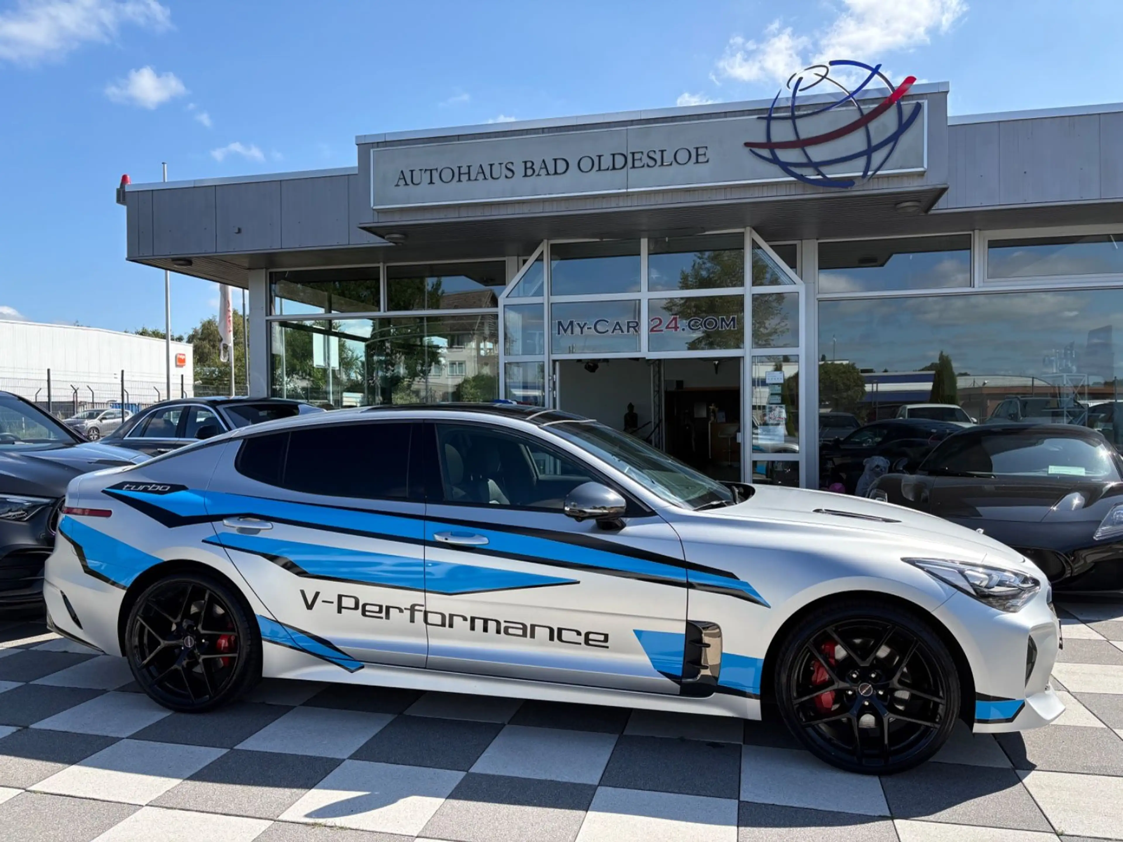 Kia Stinger GT 4WD *Schiebedach* 20 Zoll — photo 8