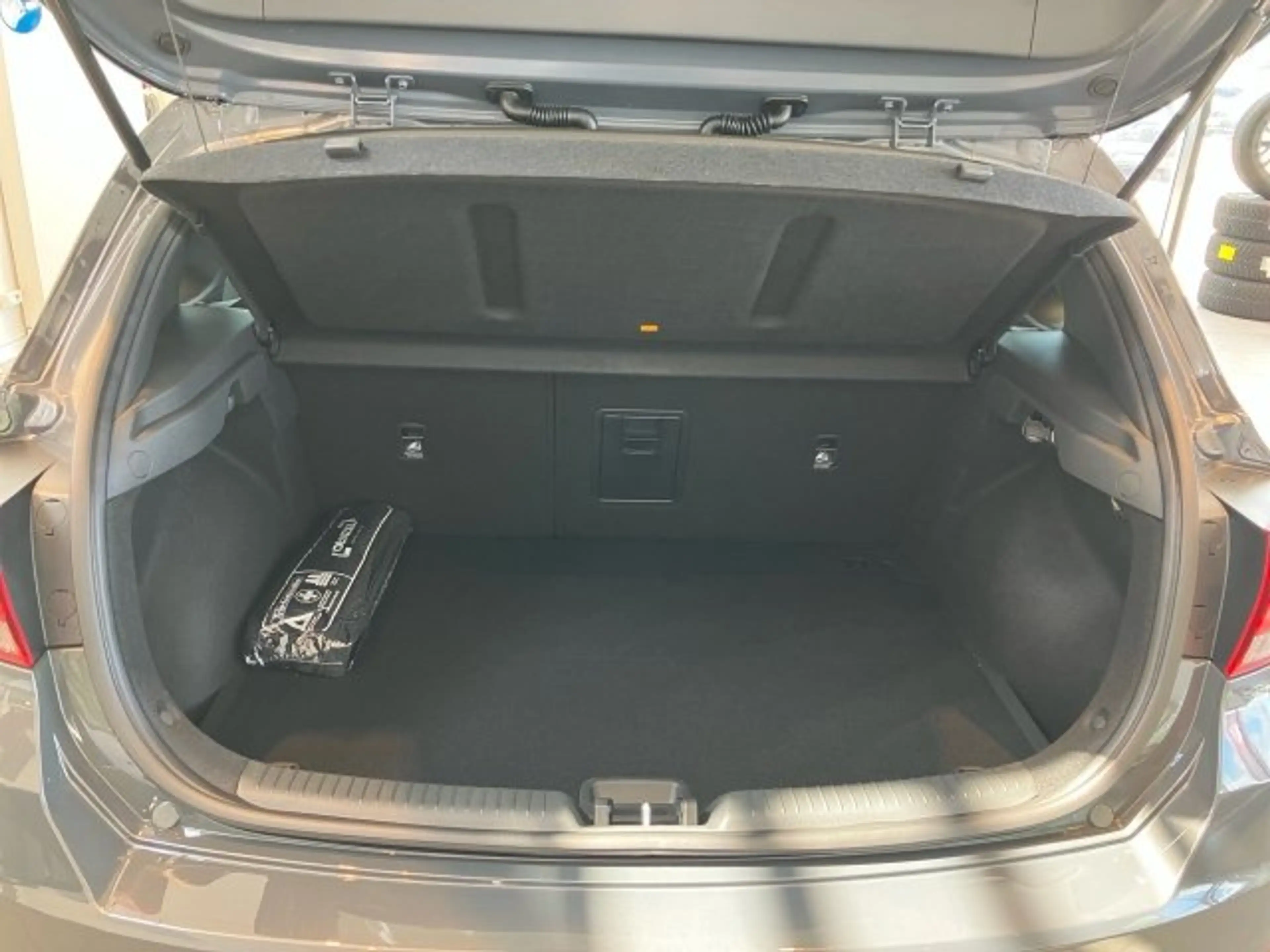 Hyundai i30 - PD Comfort Line 1.0 T-GDI — photo 13