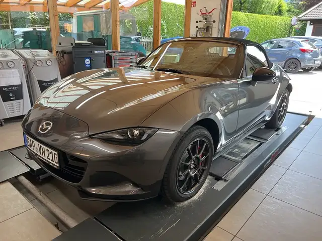 Mazda MX-5 Homura 1.5L SKYACTIV-G 132 6MT RWD Homura
