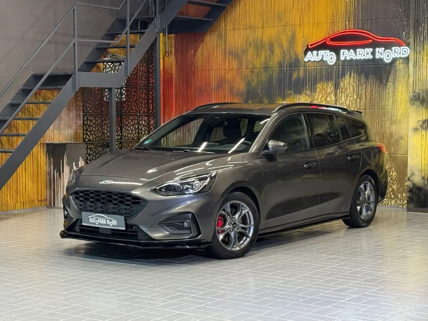Ford Focus Turnier ST-Line X Aut.~LED~KAMERA~ Grey - 1