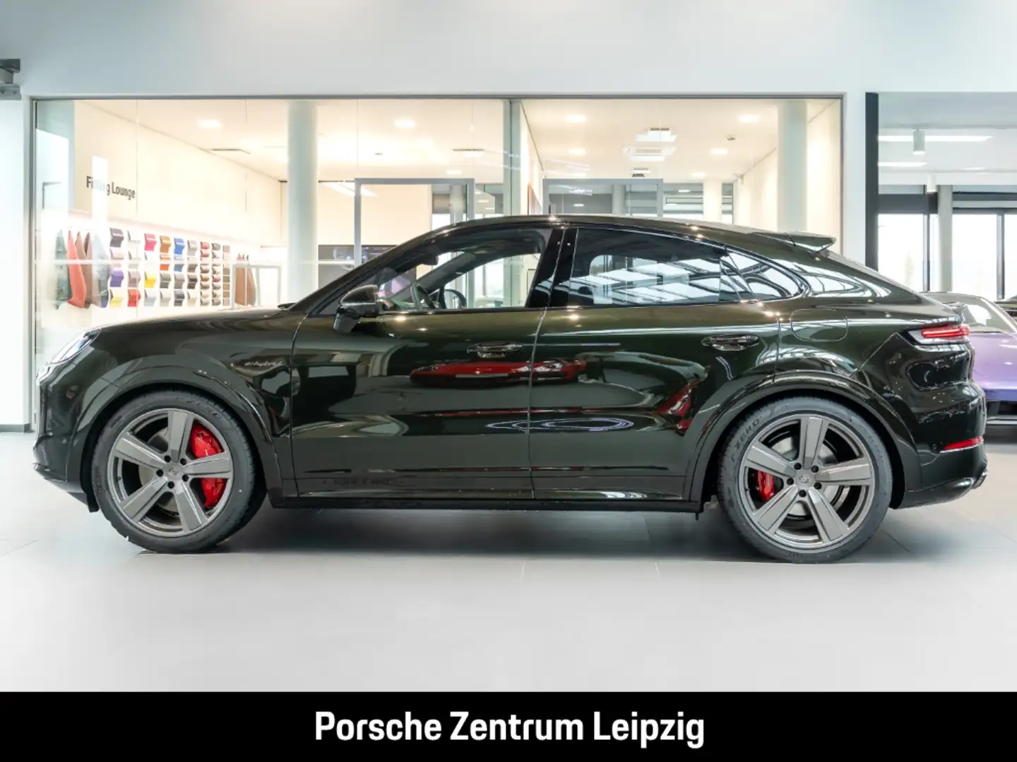 Porsche Cayenne Turbo E-Hybrid Coupe olive grün Burmester Head-Up Grün - 2