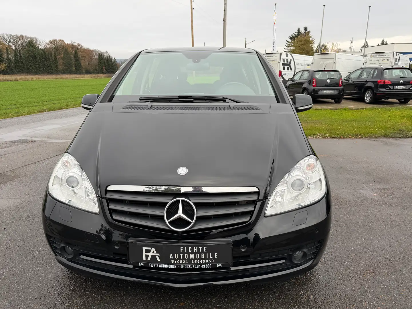 Mercedes-Benz A 180 A 180 1. Hand Klima BI-Xenon PDC SHZ Tempo Pano Noir - 2