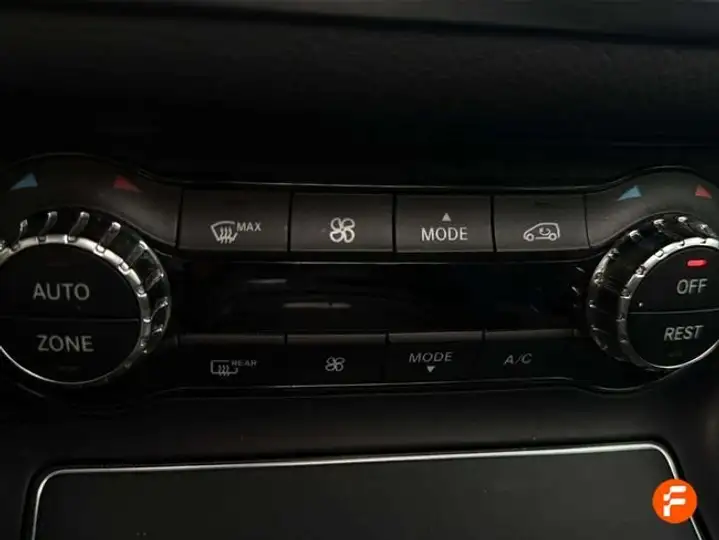 Mercedes-Benz GLA 2018, foto 24