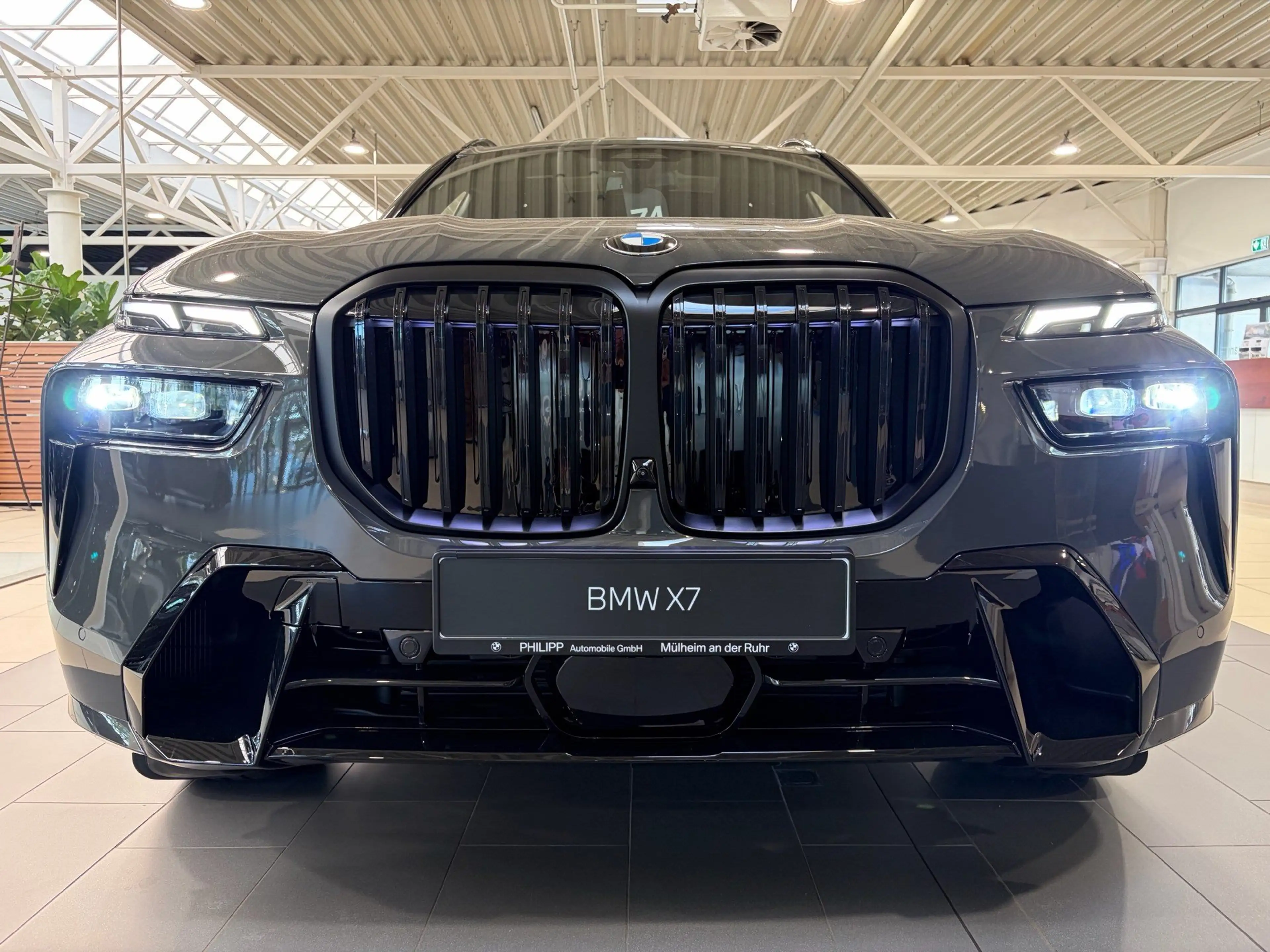 BMW X7 xDrive40d M SportPro 22"H&K SkyLounge 360° Driving — photo 26
