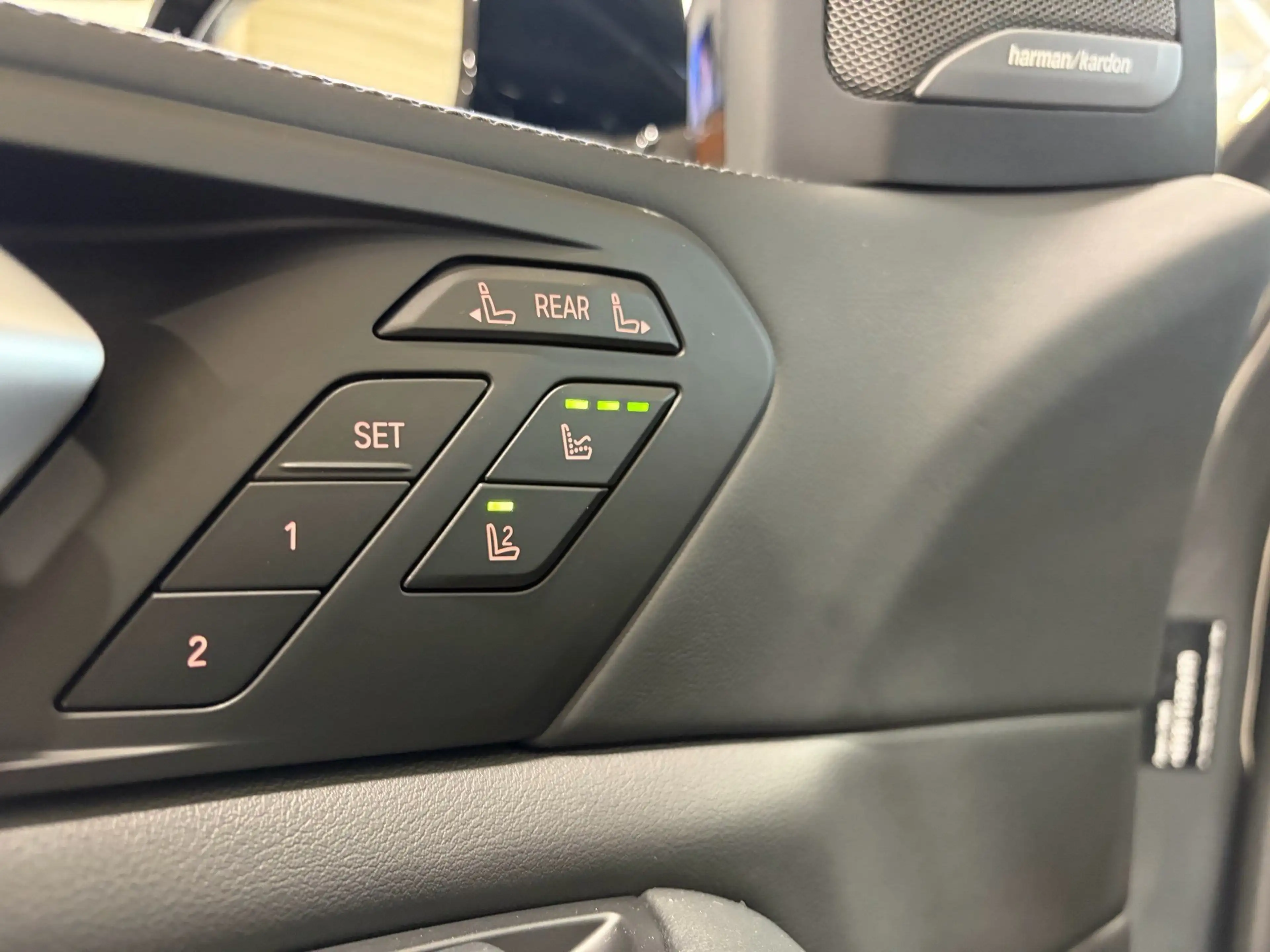 BMW X7 xDrive40d M SportPro 22"H&K SkyLounge 360° Driving — photo 7