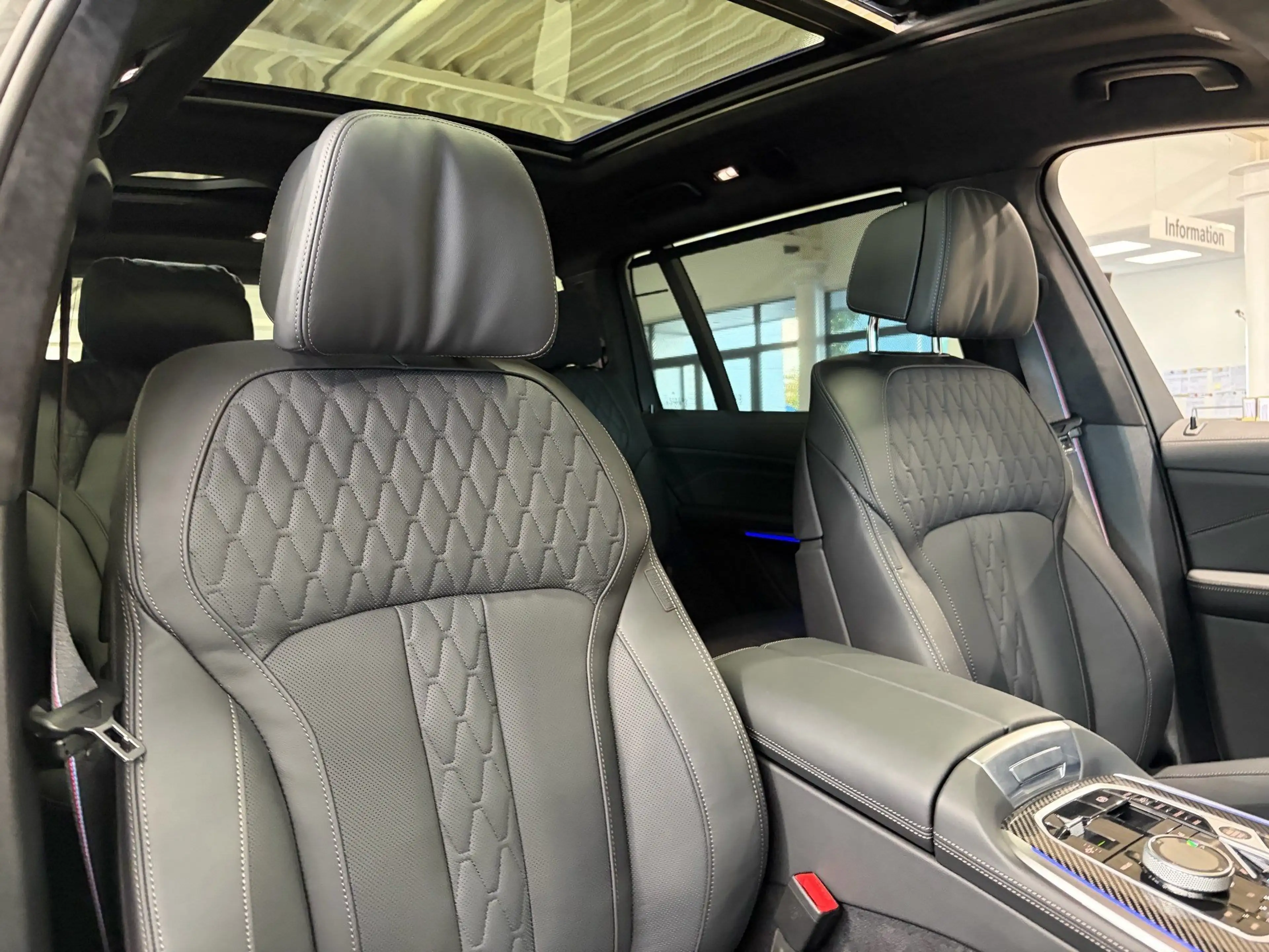 BMW X7 xDrive40d M SportPro 22"H&K SkyLounge 360° Driving — photo 23