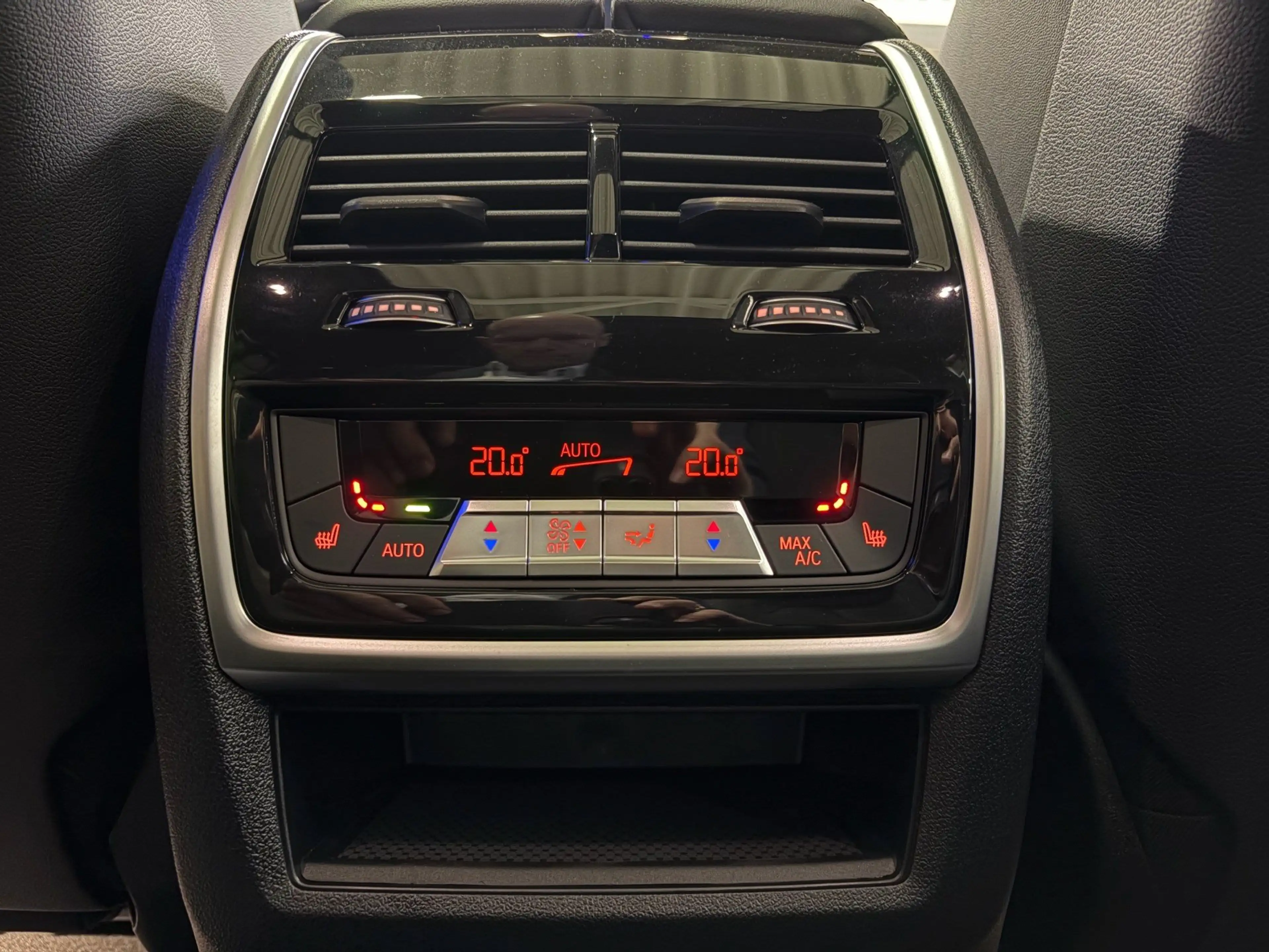 BMW X7 xDrive40d M SportPro 22"H&K SkyLounge 360° Driving — photo 17