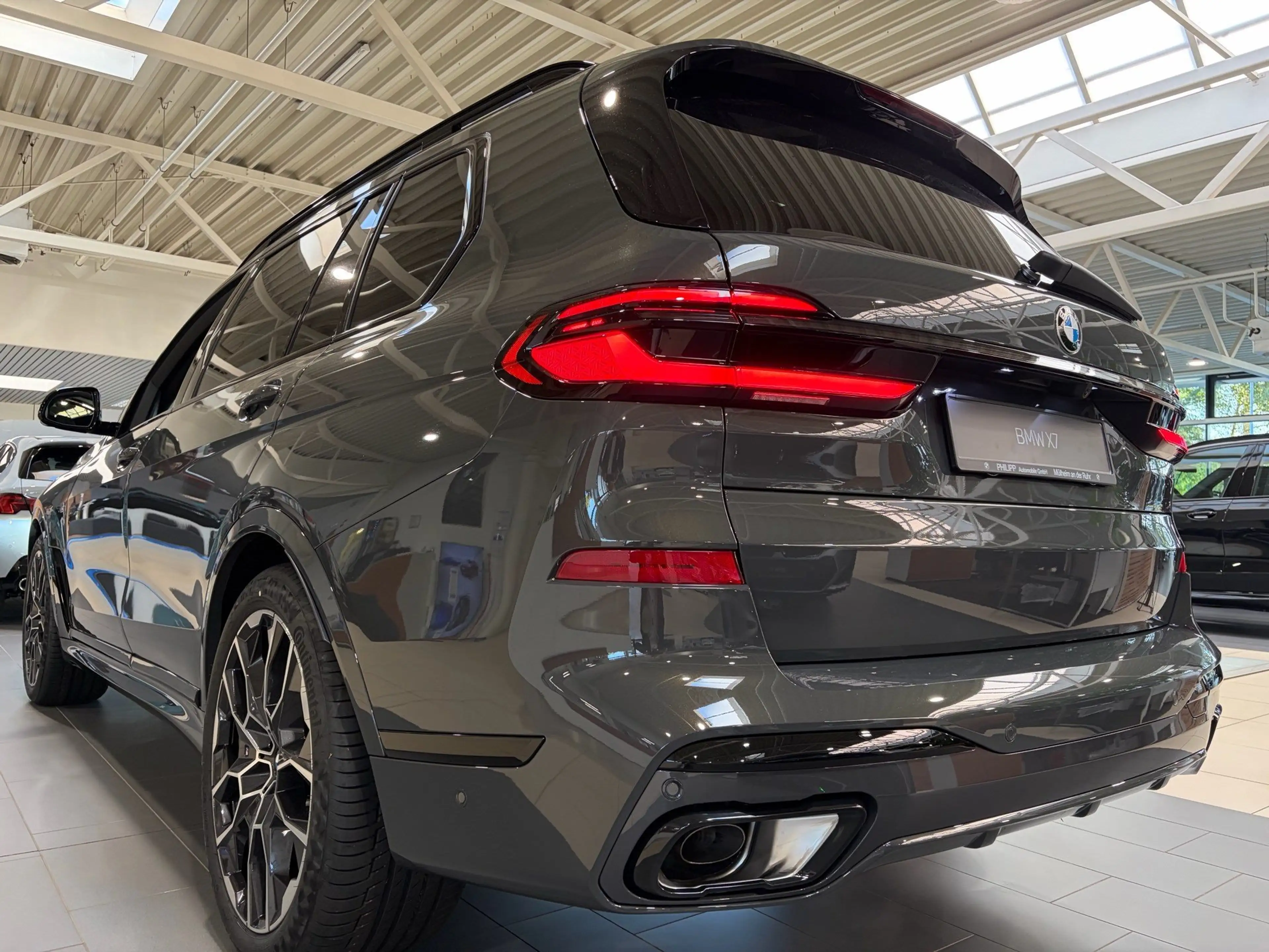 BMW X7 xDrive40d M SportPro 22"H&K SkyLounge 360° Driving — photo 28