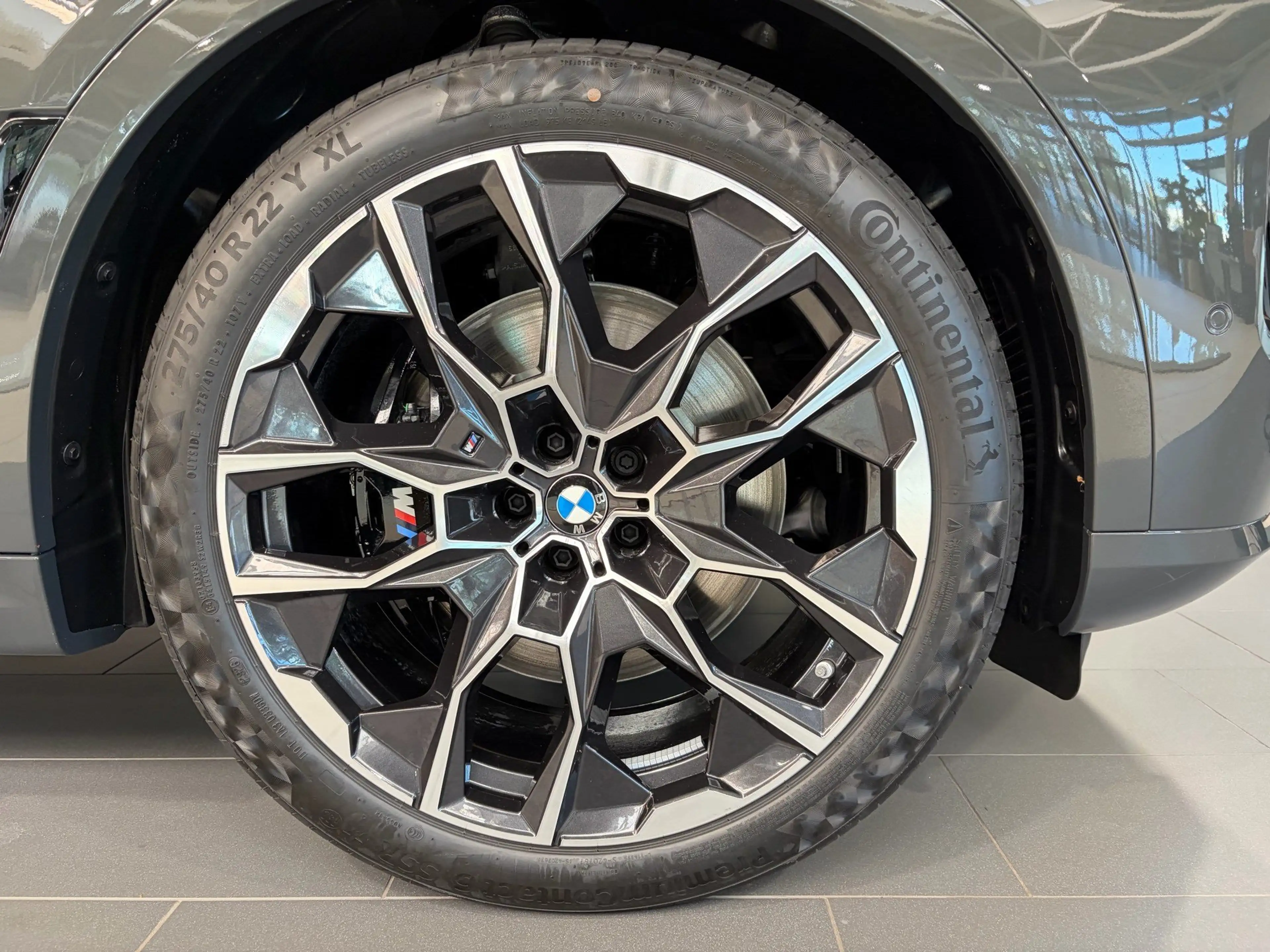BMW X7 xDrive40d M SportPro 22"H&K SkyLounge 360° Driving — photo 24