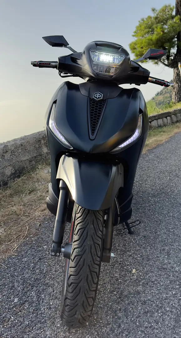 Piaggio Beverly 300 Beverly S - 1