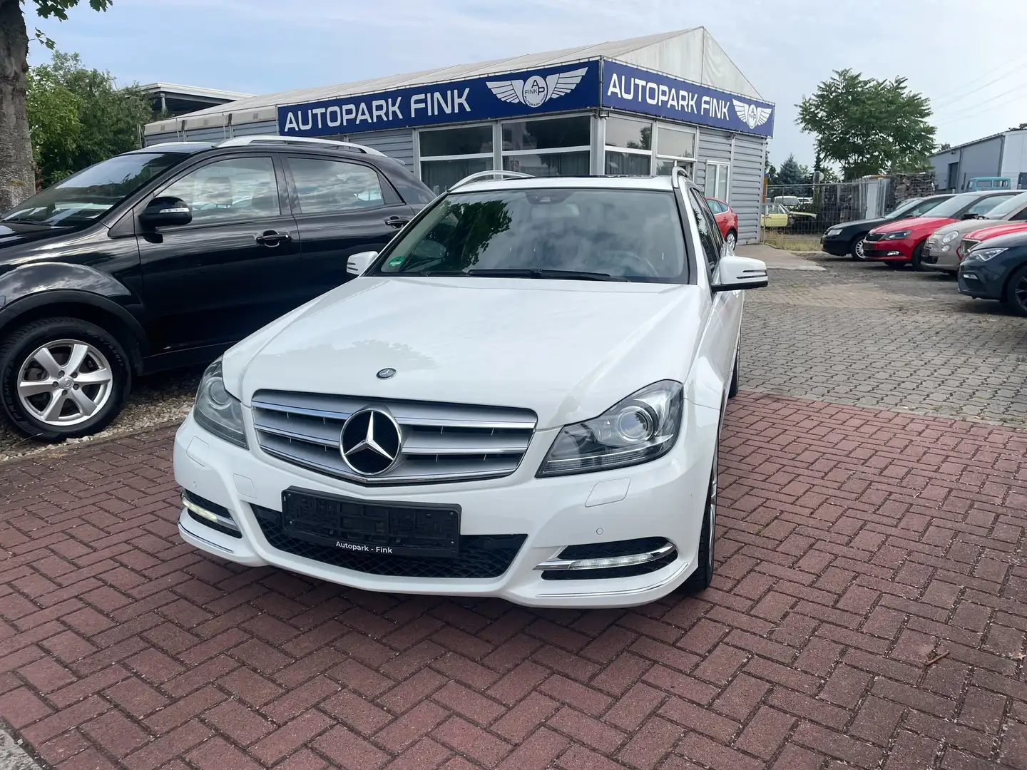 Mercedes-Benz C 250 C 250 T CDI BlueEfficiency (204.203) Top Zustand Bílá - 1