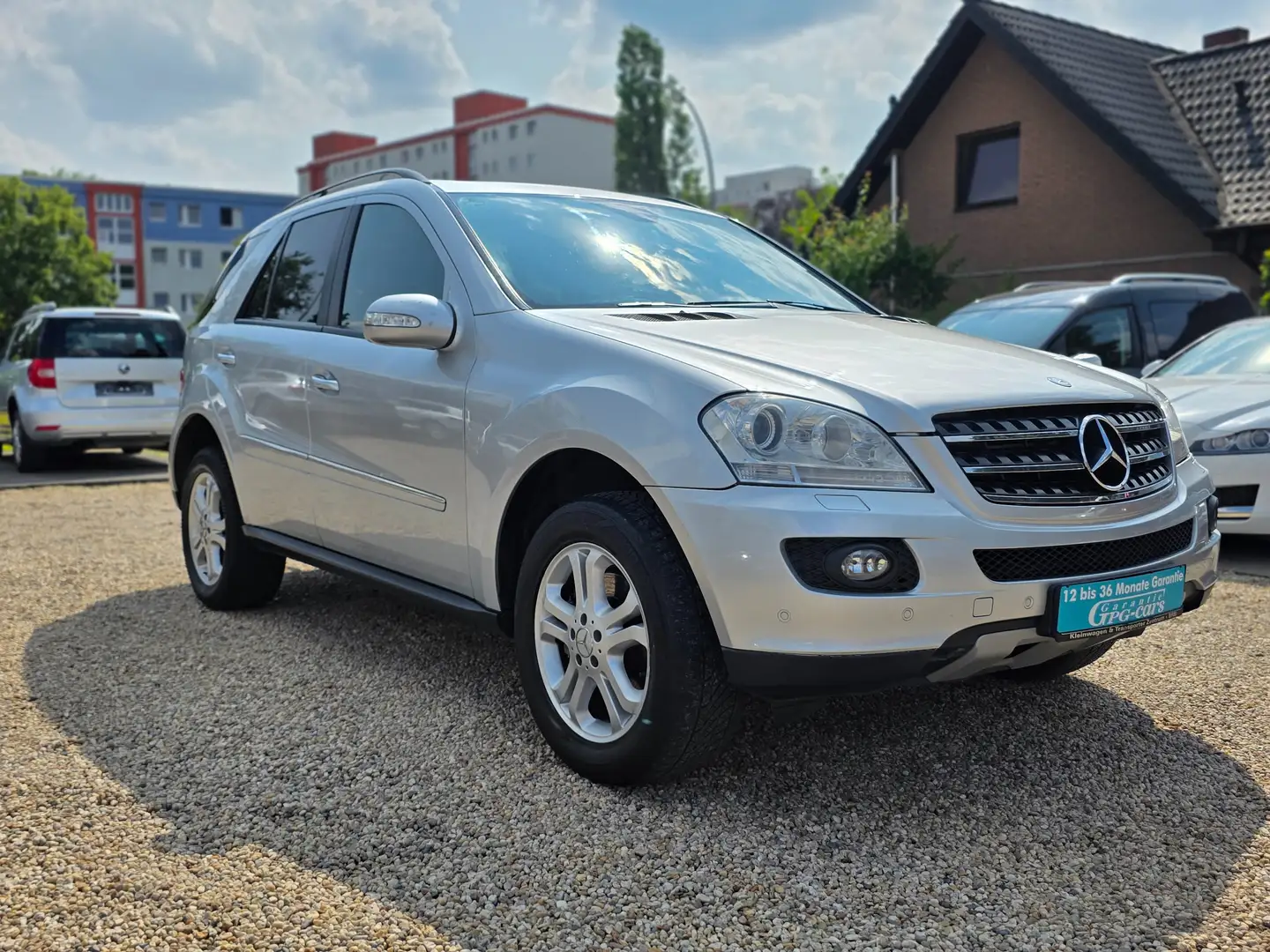 Mercedes-Benz ML 280 Autom*Leder*Navi*AHK*Xenon*PDC* Zilver - 2
