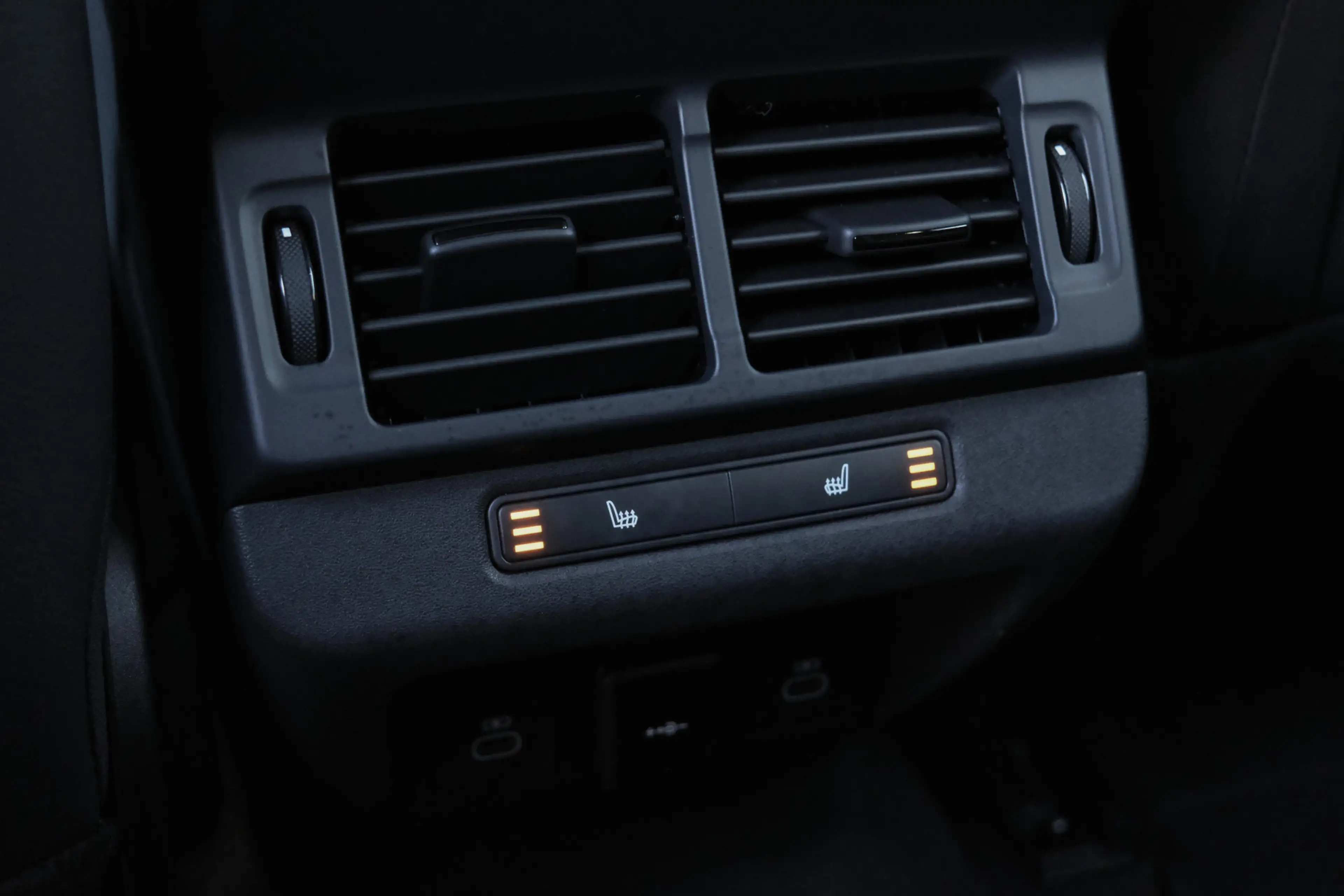 Land Rover Range Rover Evoque 1.5 P270e PHEV AWD Dynamic SE | Black Pack | Schui — photo 32